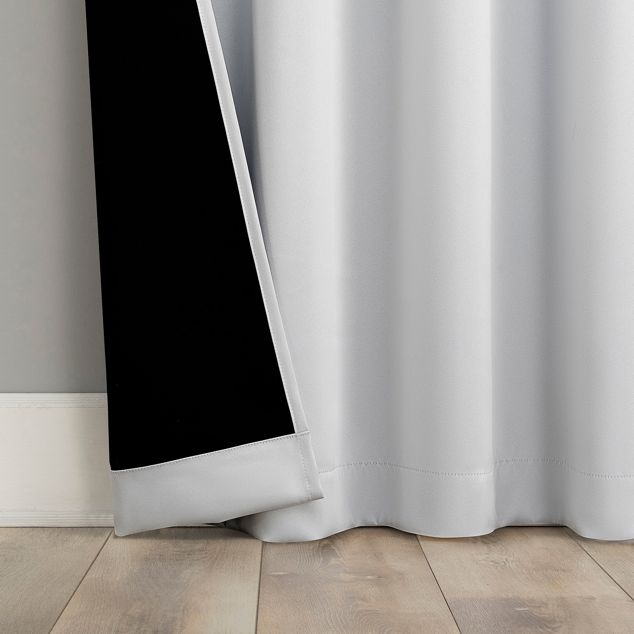 Sun Zero Oslo Theater Grade Extreme Total Blackout Rod Pocket 1-Piece Curtain Panel, Single Panel