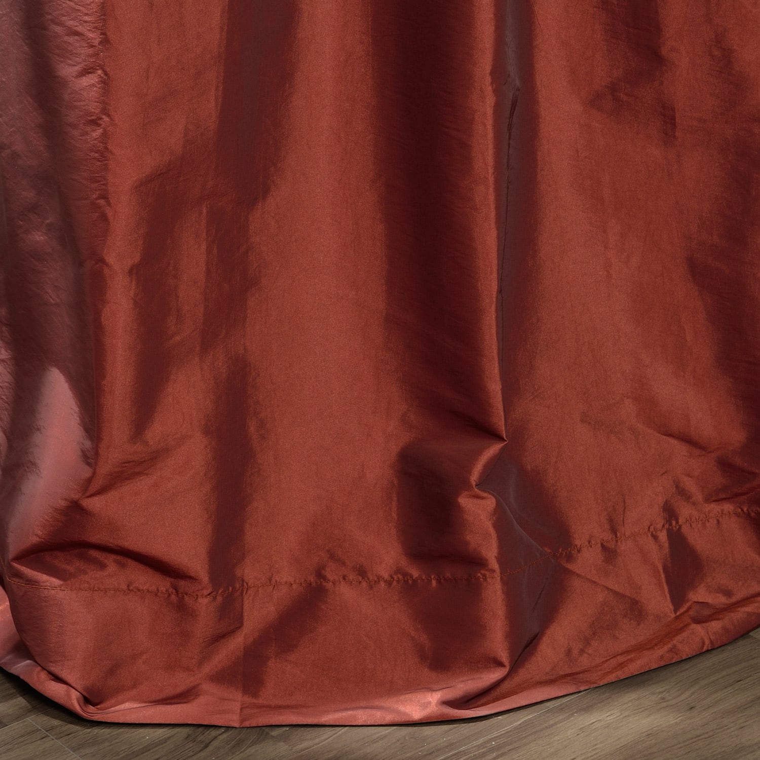 Exclusive Fabrics Single Ruched Faux Solid Taffeta Curtain (1 Panel)