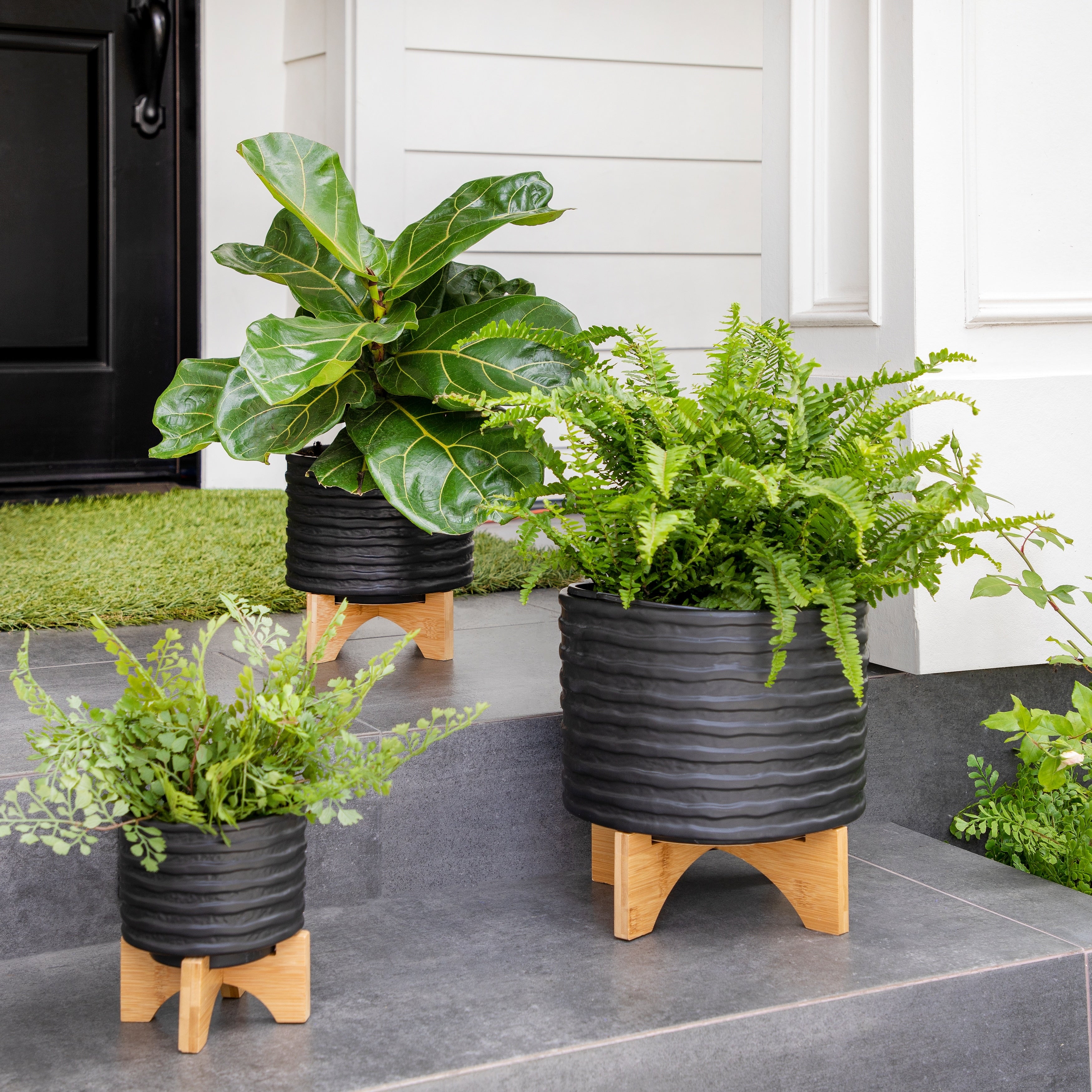 Sagebrook Home Modern Textured Ceramic Planter with Stand Indoor Outdoor