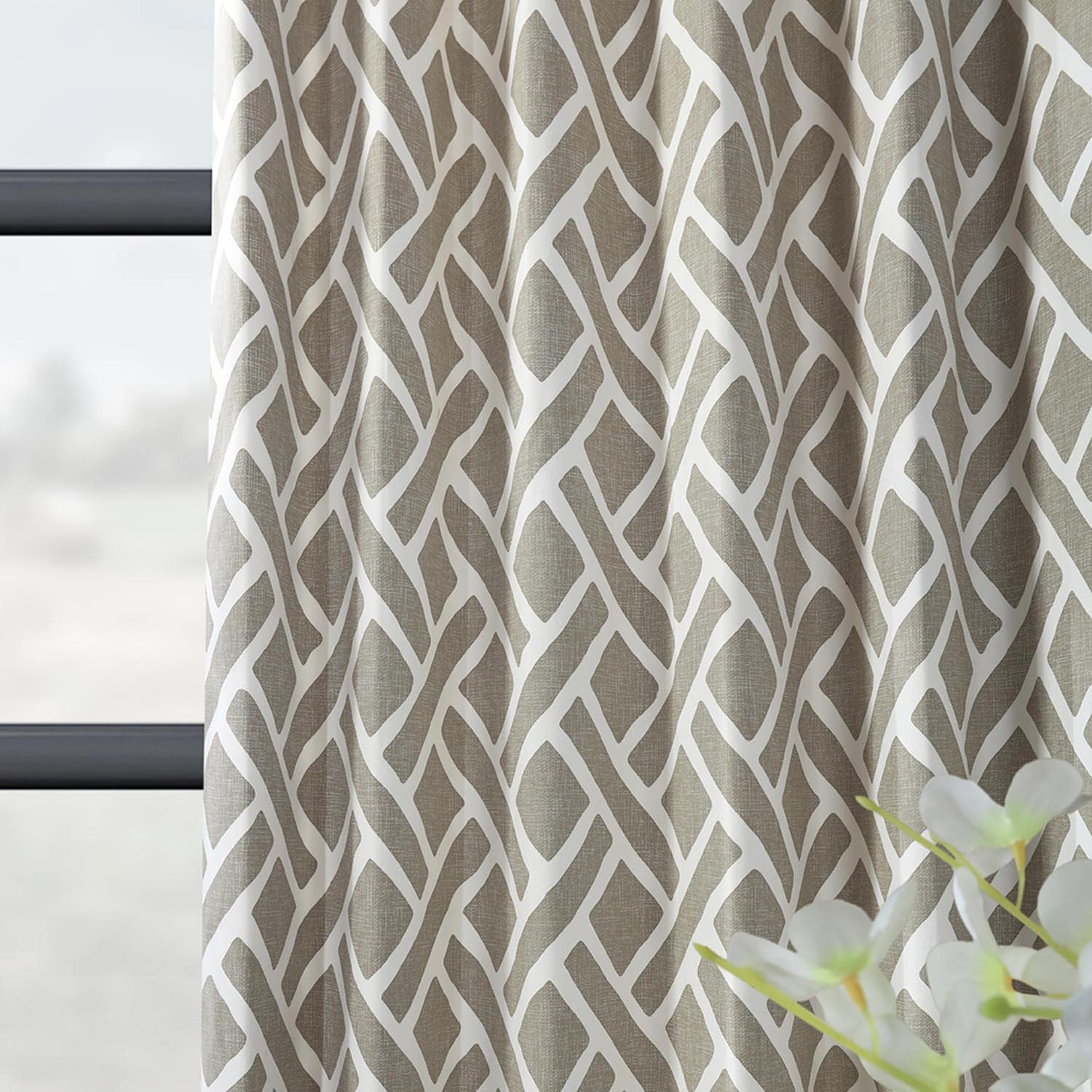 Exclusive Fabrics Martinique Geo Contemporary Cotton Room Darkening Curtain (1 Panel)