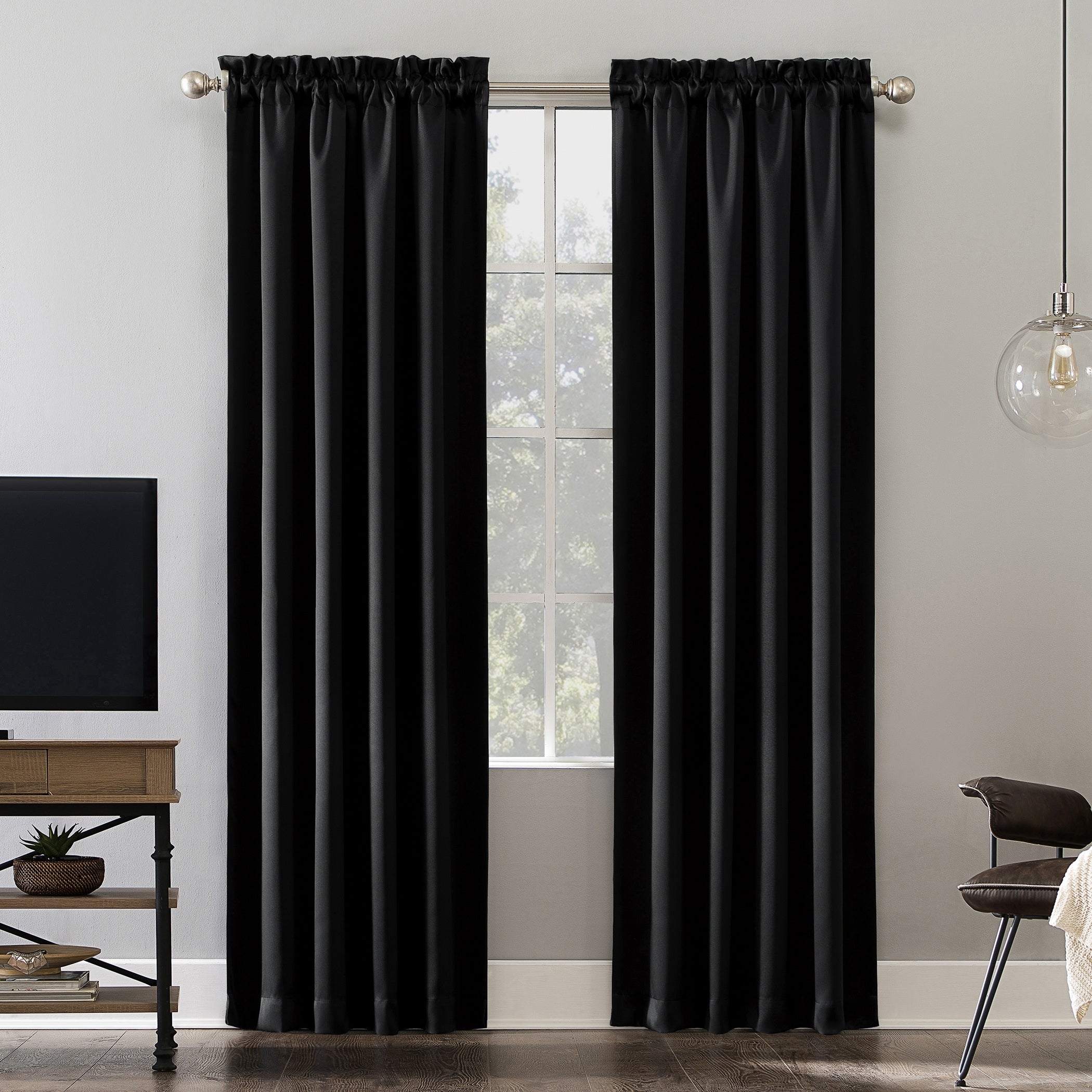 Sun Zero Oslo Theater Grade Extreme Total Blackout Rod Pocket 1-Piece Curtain Panel, Single Panel