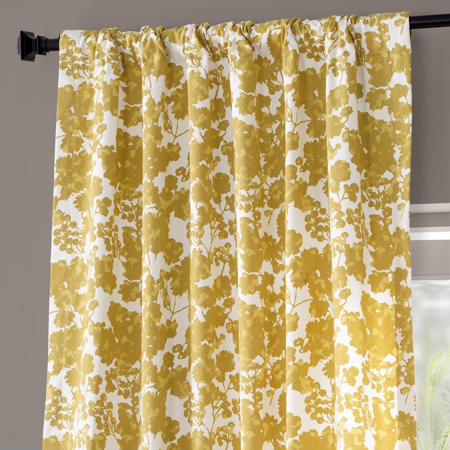 Exclusive Fabrics Fleur Floral Printed Cotton Room Darkening Curtain (1 Panel)