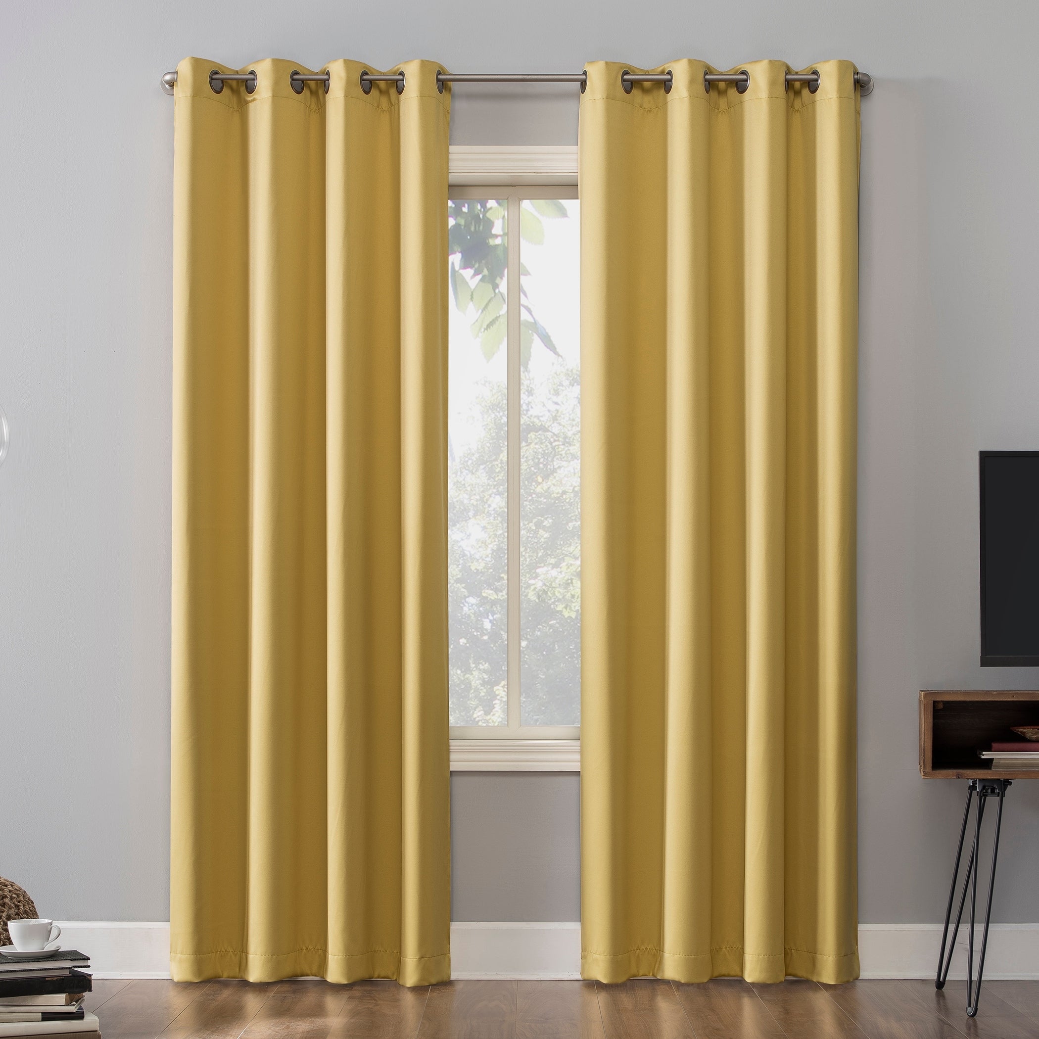 Sun Zero Oslo Theater Grade Extreme Total Blackout Grommet 1-Piece Curtain Panel, Single Panel