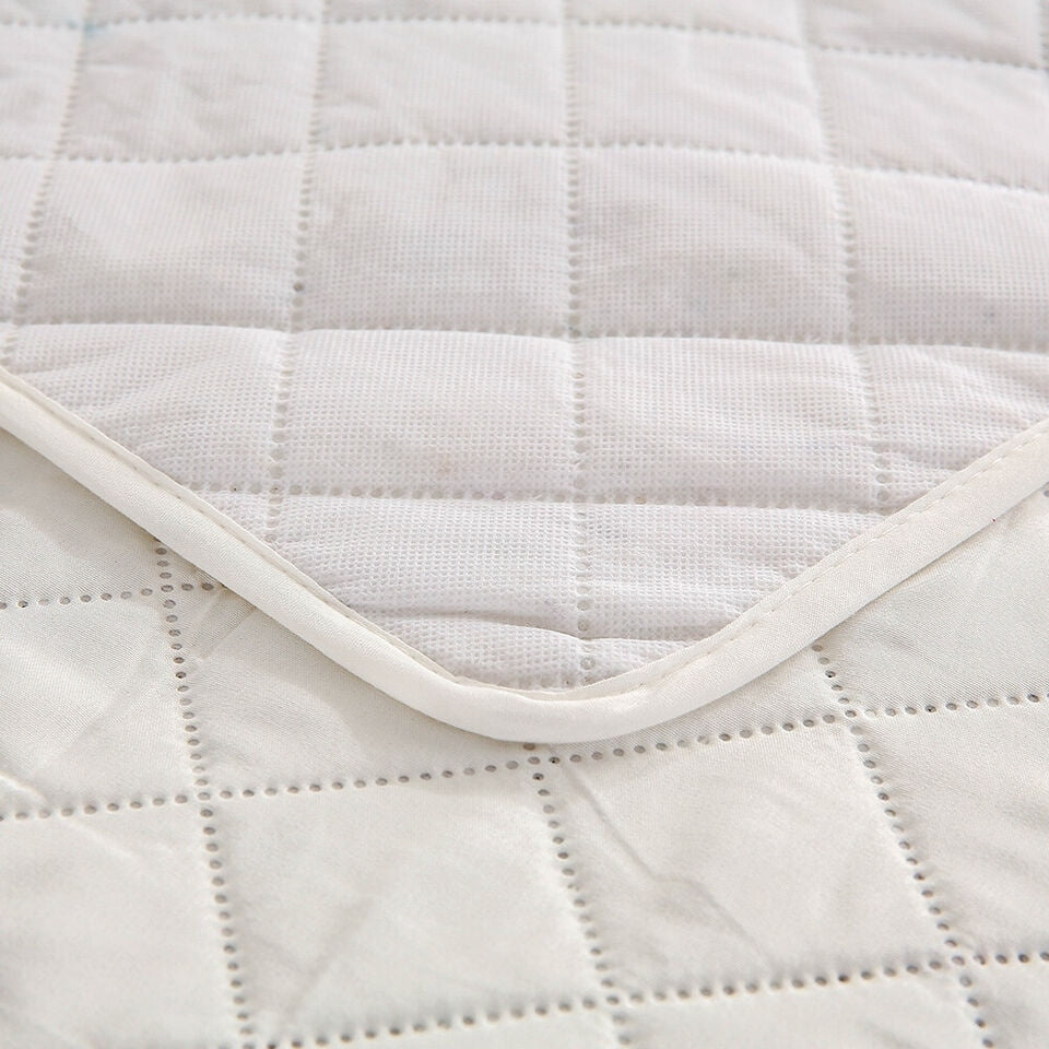 Waterproof Quilted Sofa Cover for Pet Protection