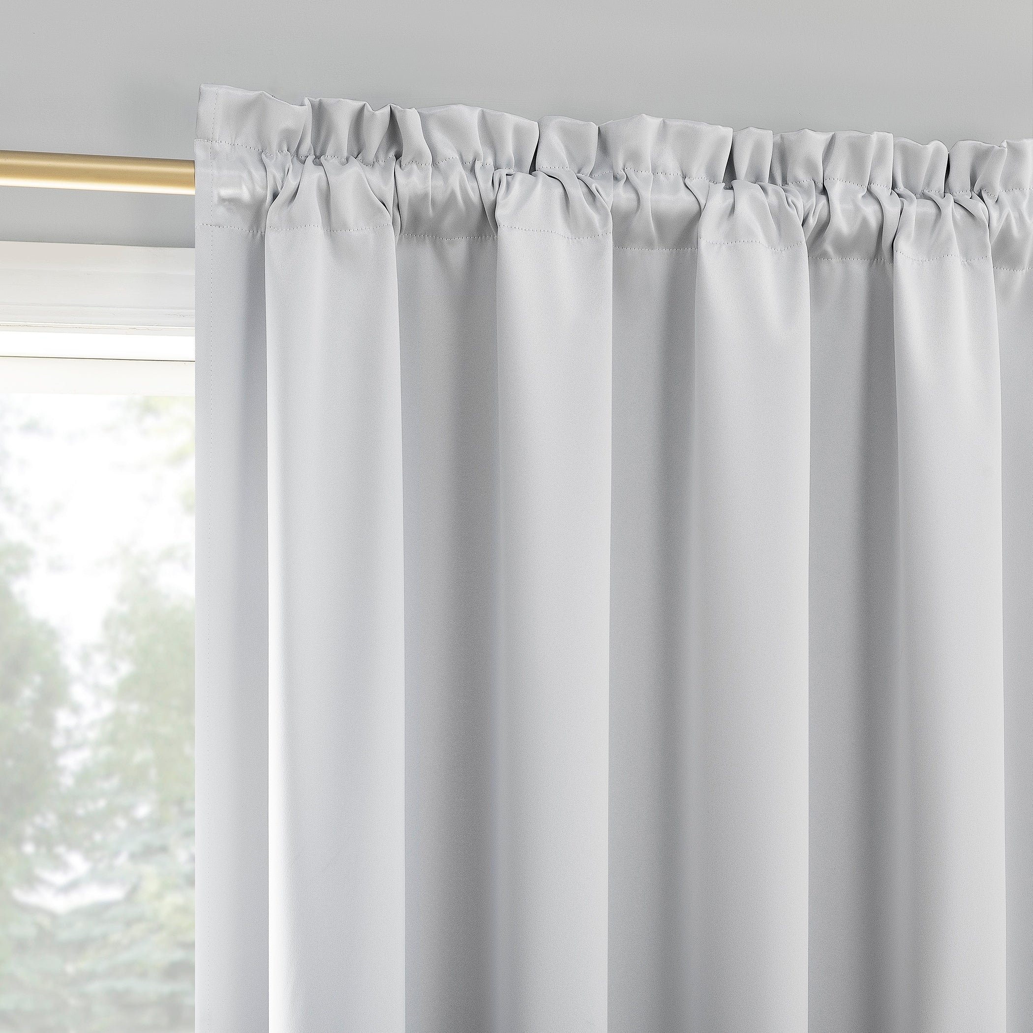 Sun Zero Oslo Theater Grade Extreme Total Blackout Rod Pocket 1-Piece Curtain Panel, Single Panel