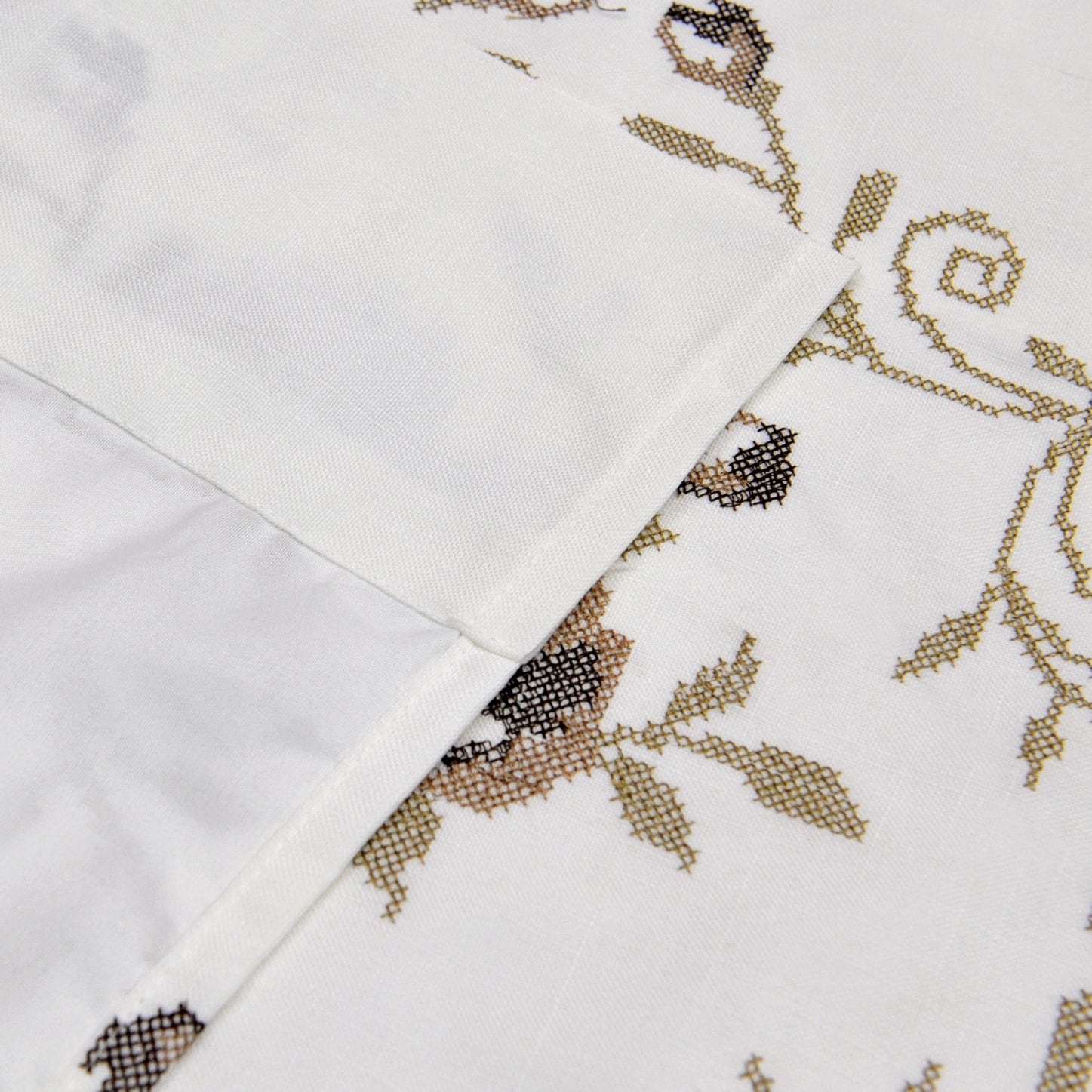 Serenta Embroidered Rose Valance