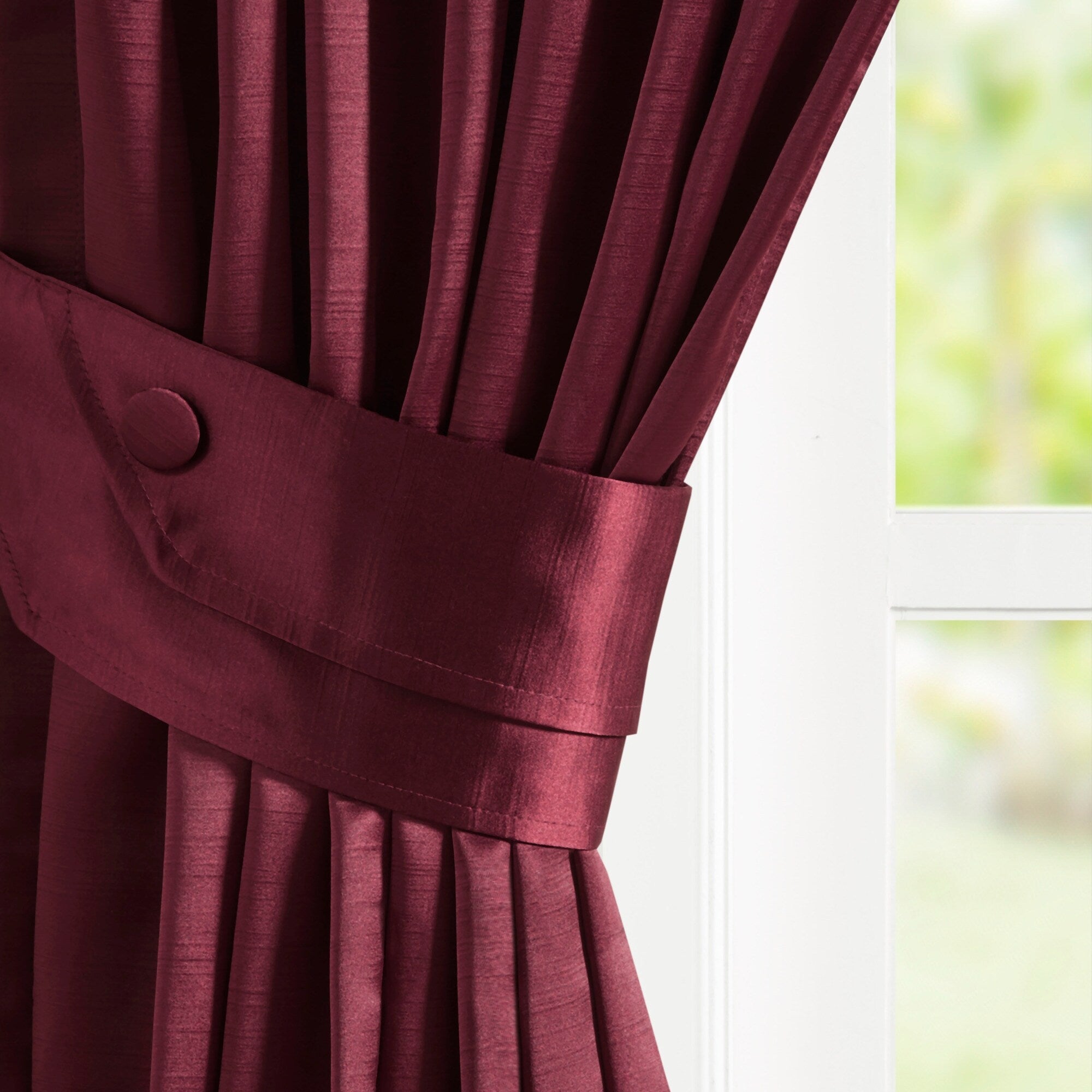 Croscill Classics Avignon Pleat Curtain Panel with Tieback (Single)