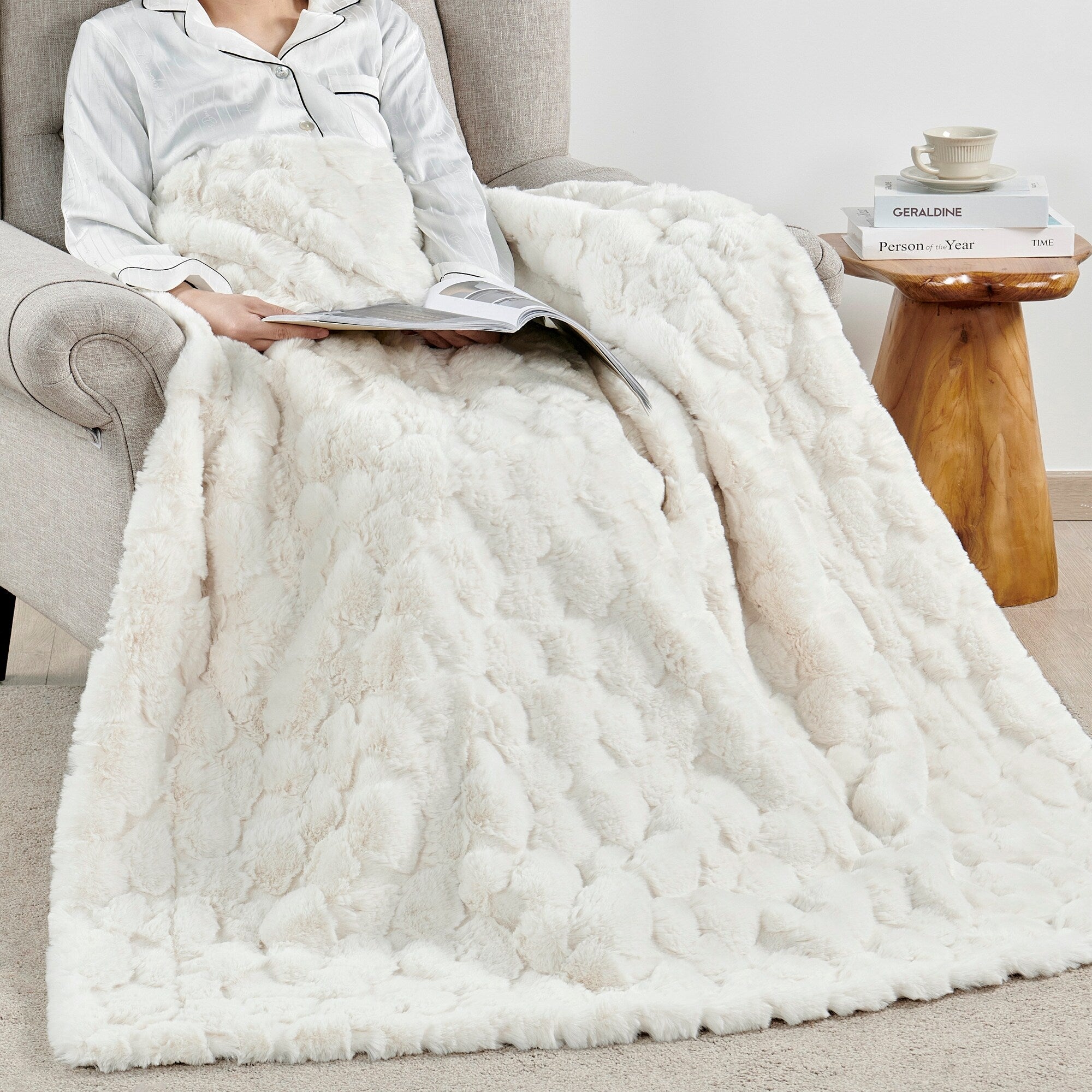 Home Soft Things Cloud Carved FauxFur Throw Decorative Blankets