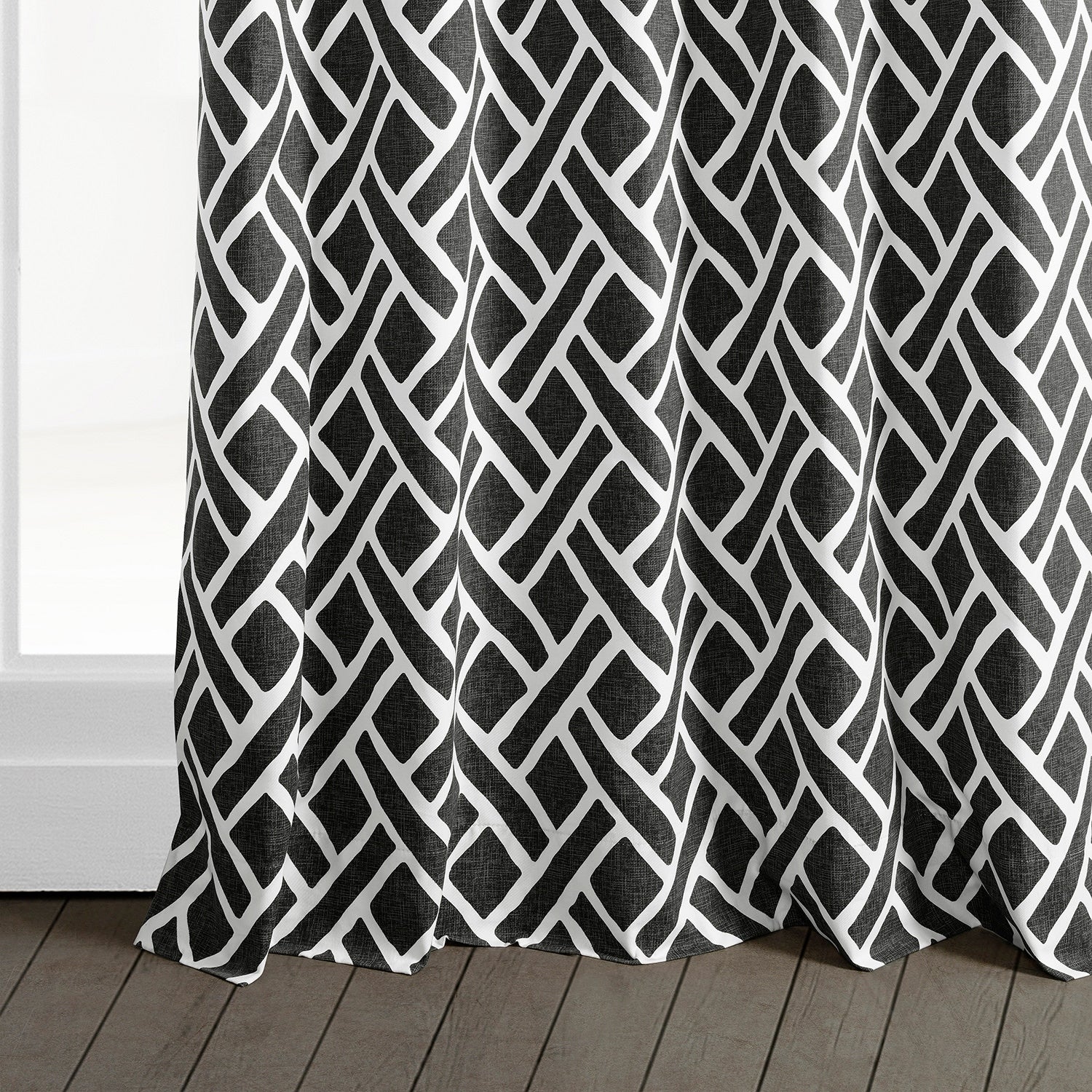 Exclusive Fabrics Martinique Geo Contemporary Cotton Room Darkening Curtain (1 Panel)