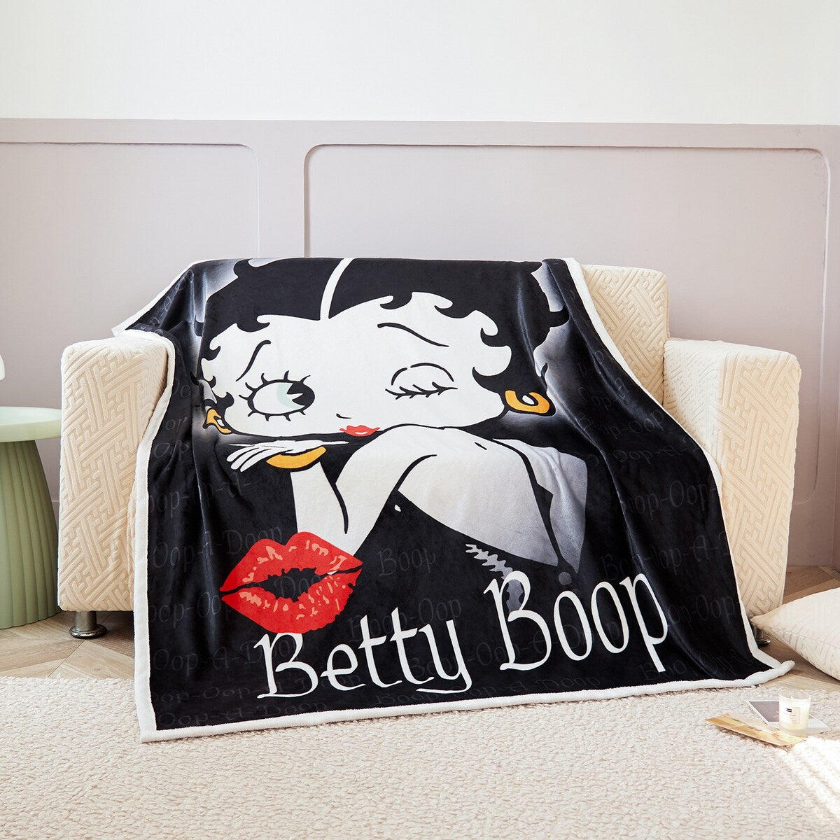 Betty Boop Super Soft Fleece Plush Throw Blanket 50x60, 60x80