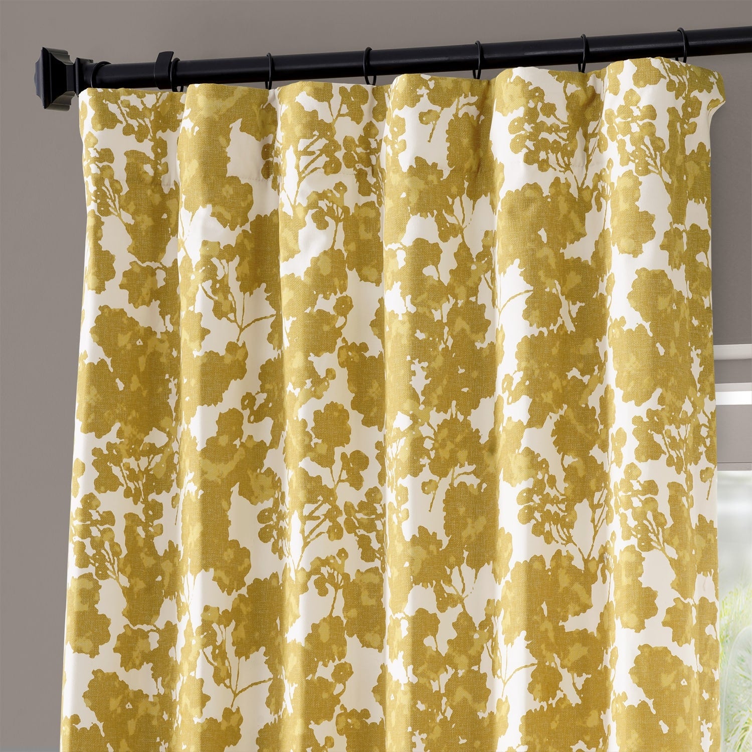 Exclusive Fabrics Fleur Floral Printed Cotton Room Darkening Curtain (1 Panel)