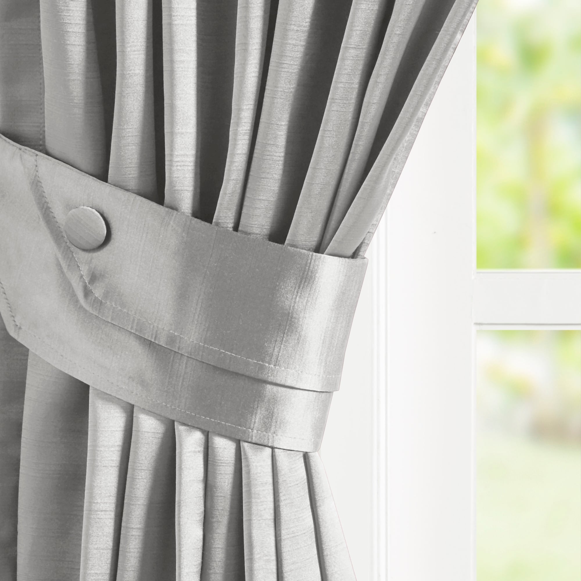 Croscill Classics Avignon Pleat Curtain Panel with Tieback (Single)