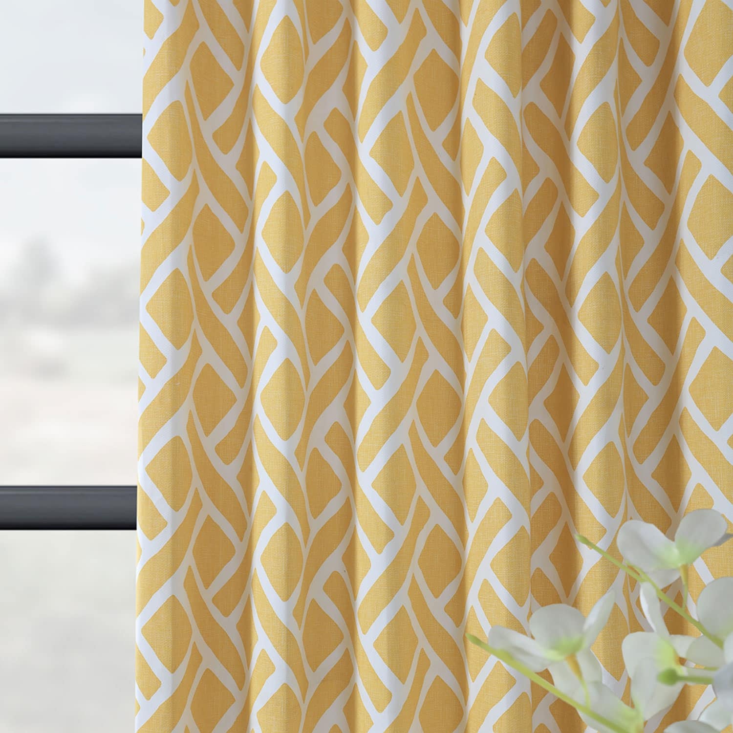 Exclusive Fabrics Martinique Geo Contemporary Cotton Room Darkening Curtain (1 Panel)