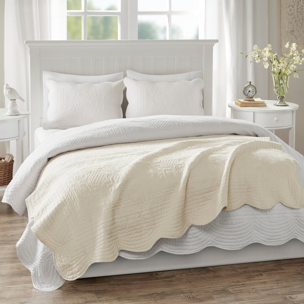 Madison Park Tuscany Oversized Quilted Throw with Scalloped Edges