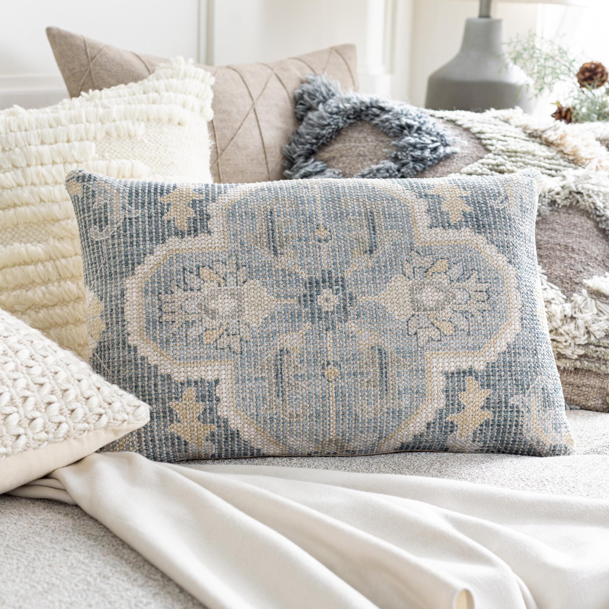 Livabliss Samsun Traditional Accent Pillow