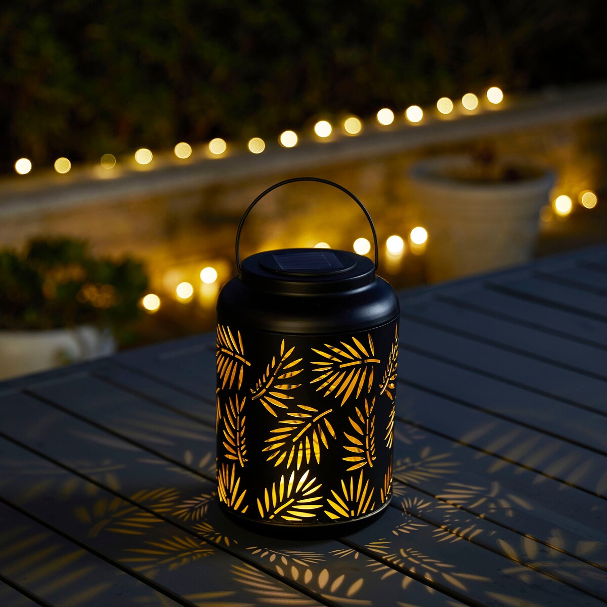 Glitzhome Modern Metal Outdoor Hanging Lantern with Solar Lights