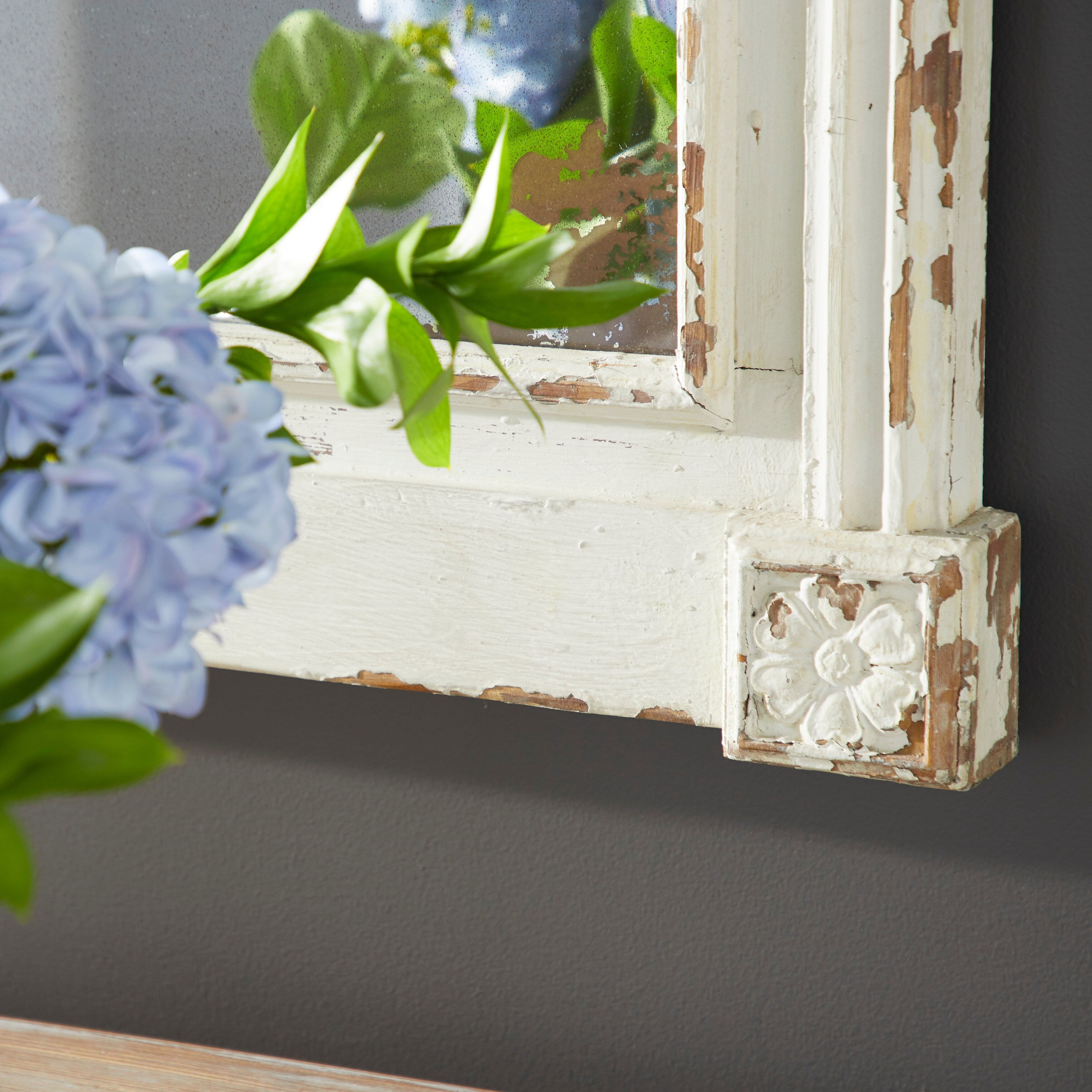 White Wood Vintage Wall Mirror 43 x 35 x 5