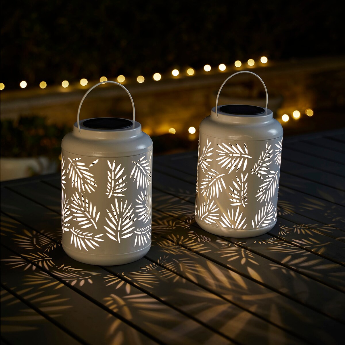 Glitzhome Modern Metal Outdoor Hanging Lantern with Solar Lights