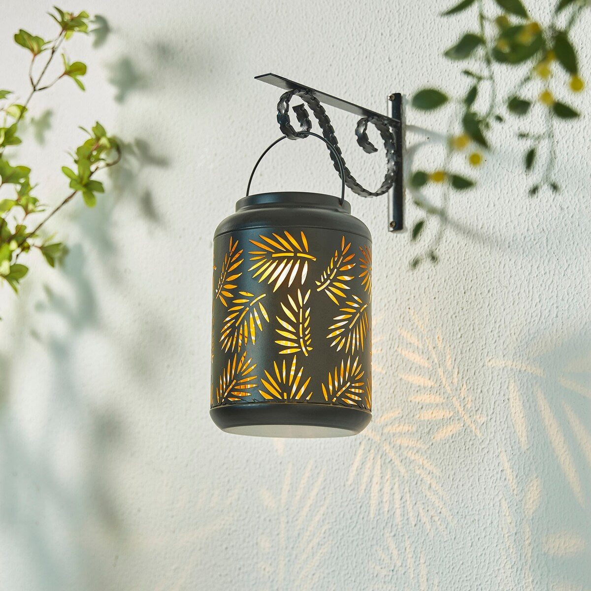 Glitzhome Modern Metal Outdoor Hanging Lantern with Solar Lights