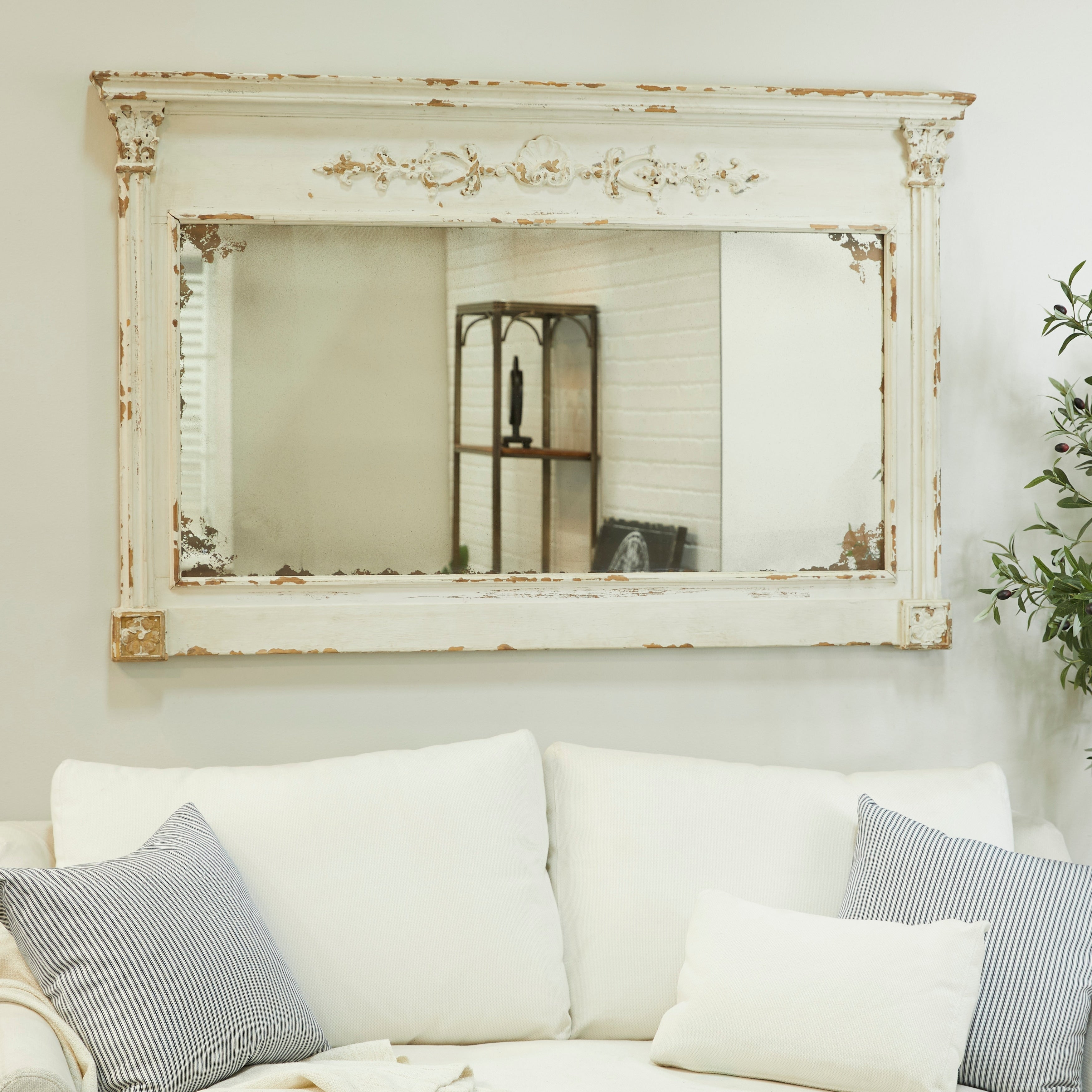 White Wood Vintage Wall Mirror 43 x 35 x 5