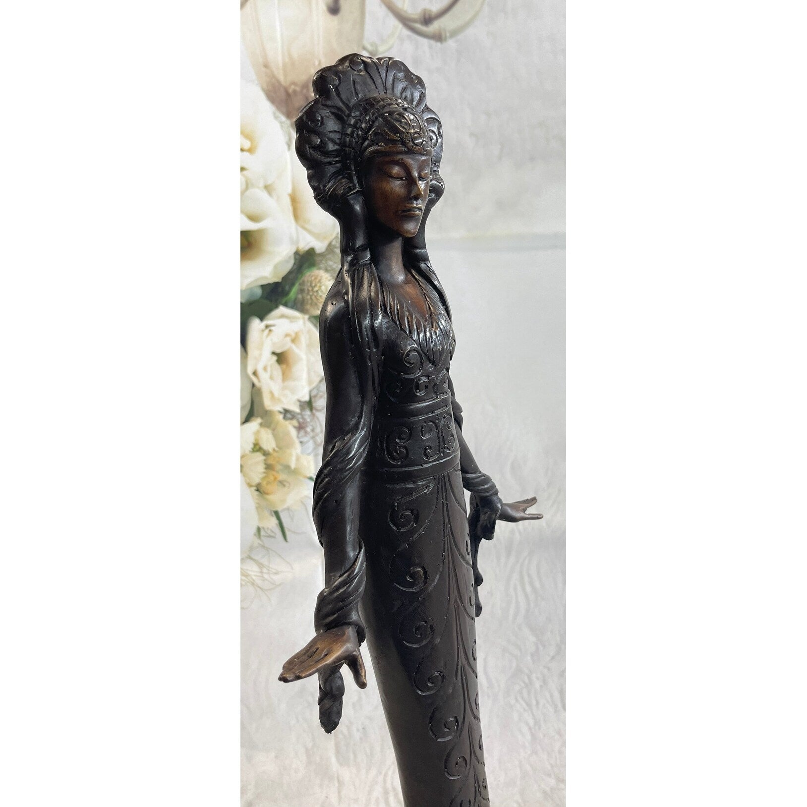 Signed Native American Indian Girl Bronze Sculpture Figure Figurine Statue Decor