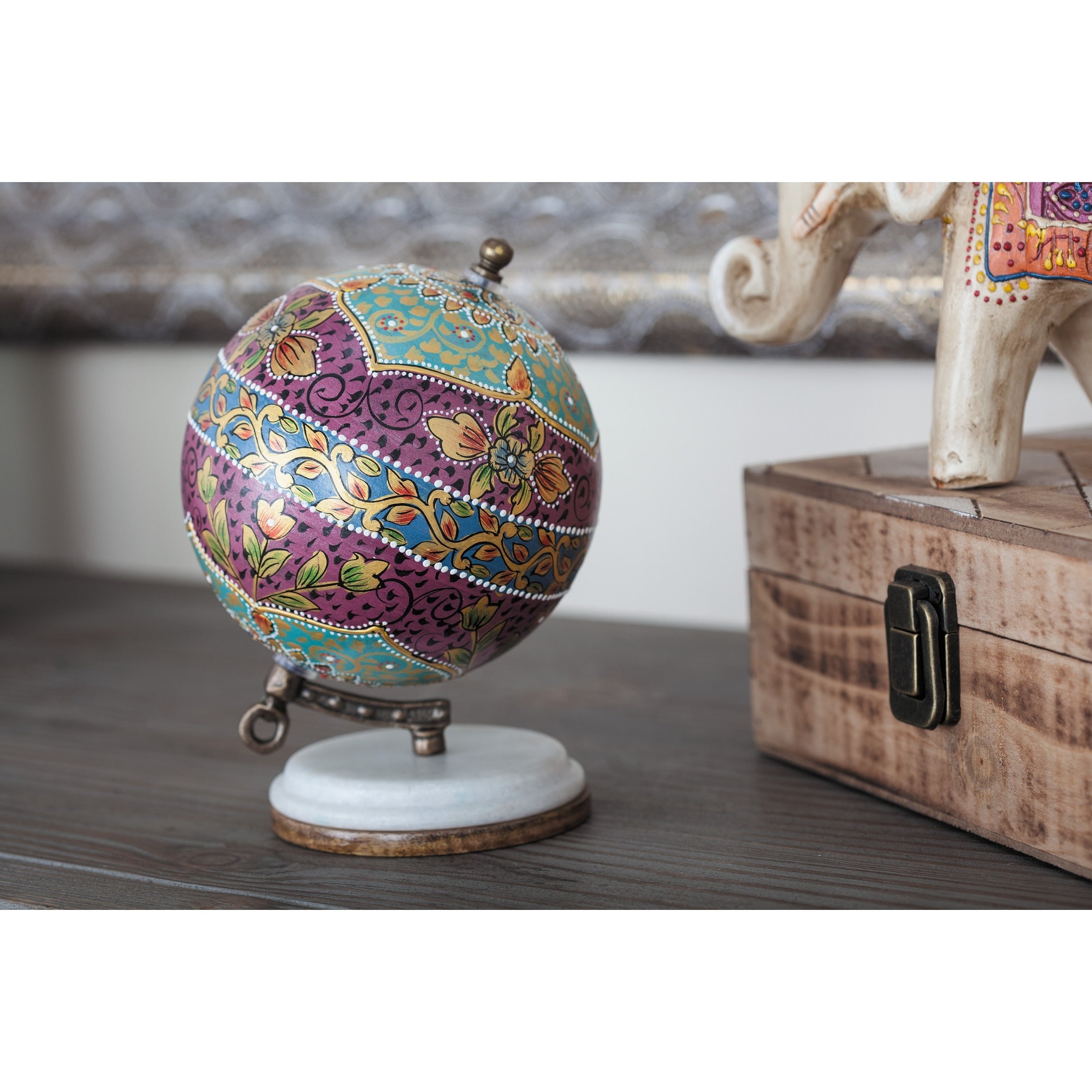 Multi Resin Traditional Globe 7 x 5 x 5