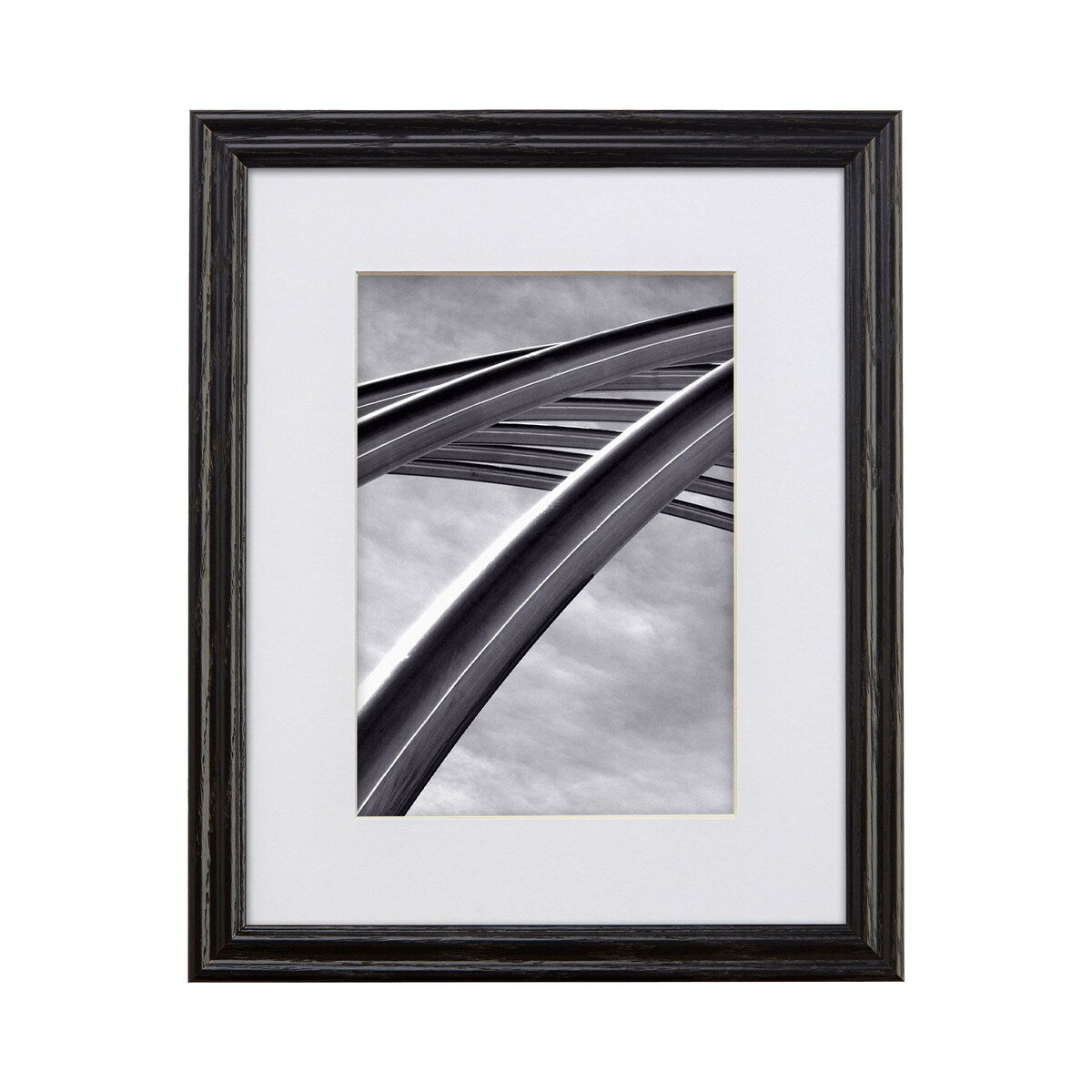 Craig Frames Wiltshire 200, Picture Frame Matted for a Photo, Ebony Black