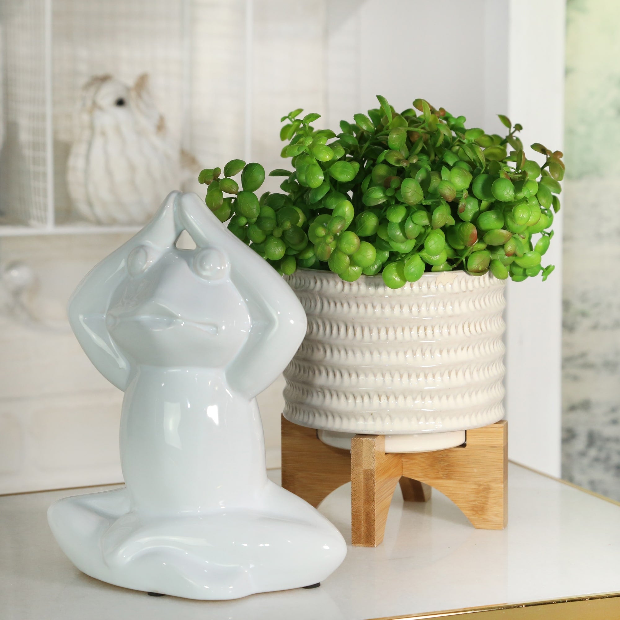 Sagebrook Home's Modern Neutral Planter Indoor/Outdoor