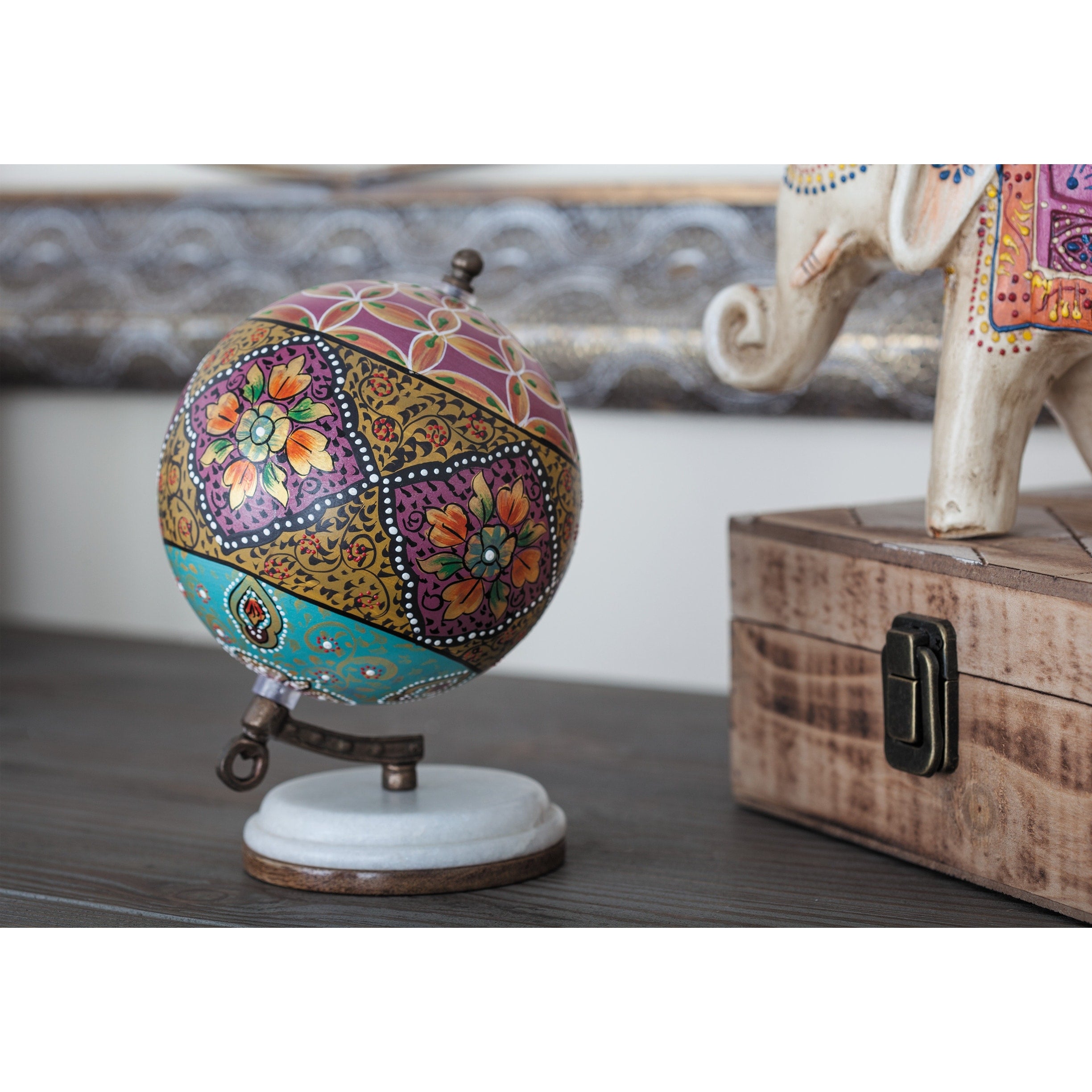 Multi Resin Traditional Globe 7 x 5 x 5