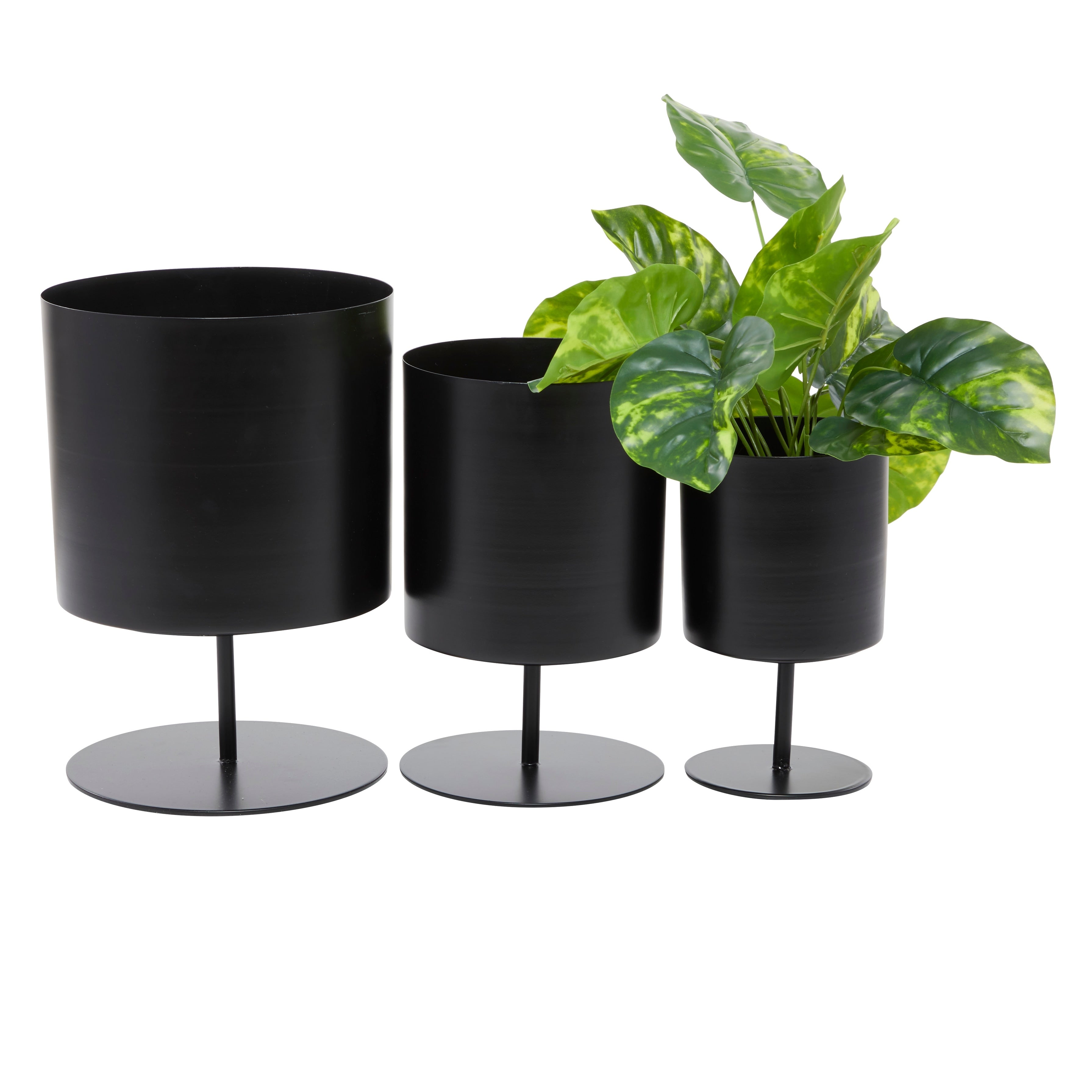 The Novogratz Metal Planter