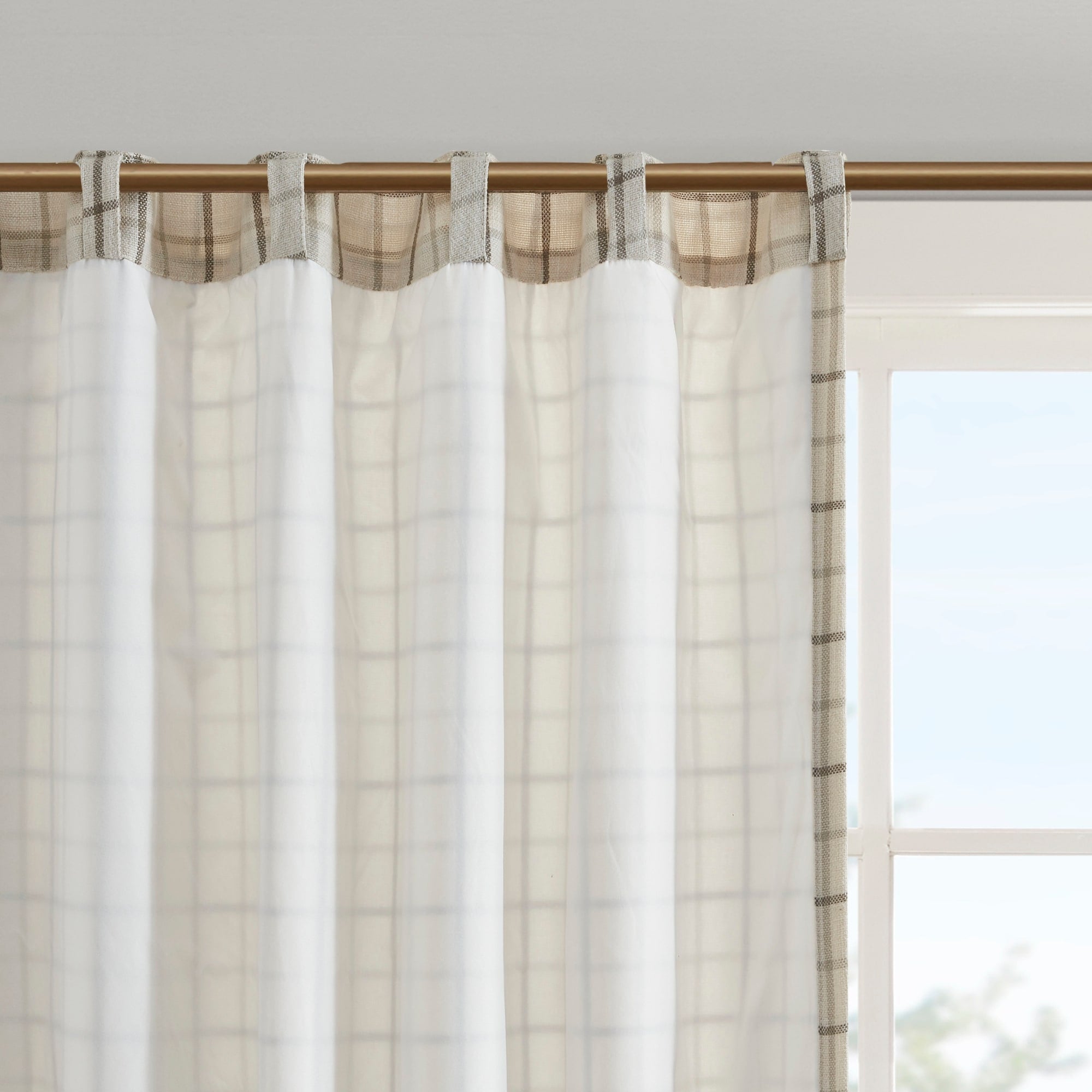 Madison Park Salford Plaid Rod Pocket and Back Tab Single Curtain Panel with Fleece Lining