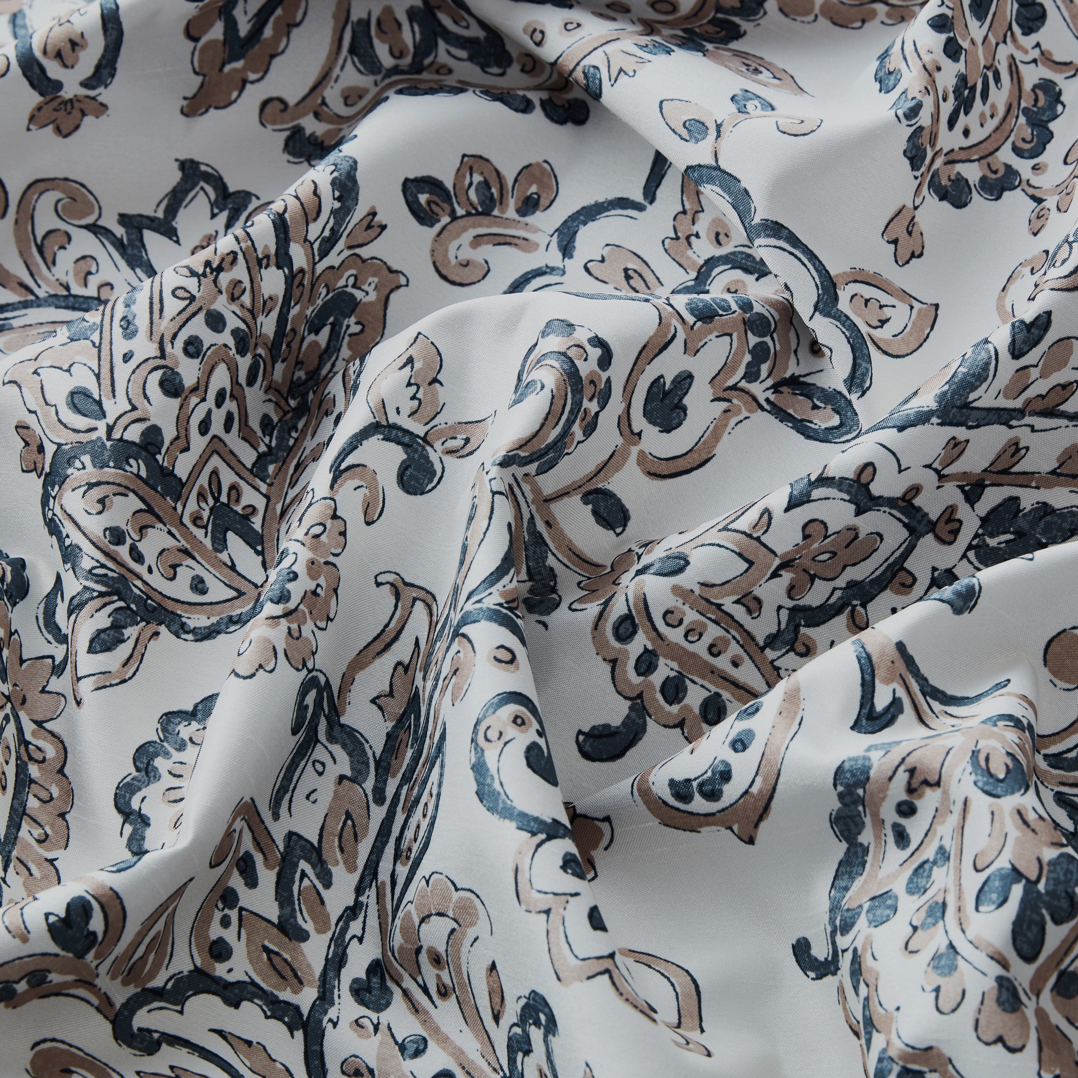 HLC.me Amalfi Paisley Faux Silk 100% Blackout Room Darkening Thermal Energy Efficient Curtain Grommet Panels, 2 Panels