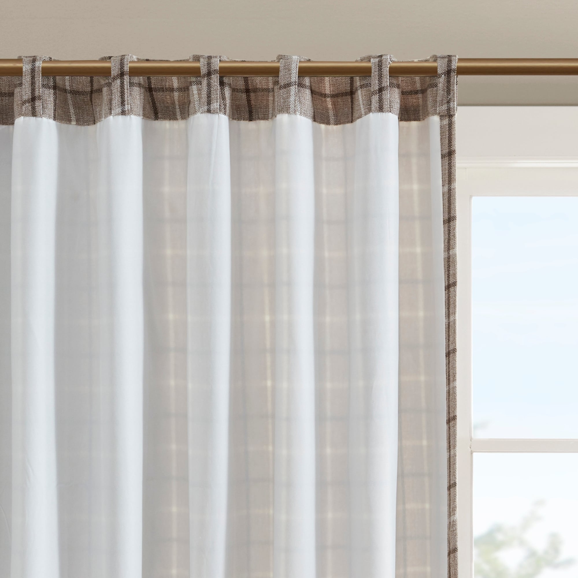 Madison Park Salford Plaid Rod Pocket and Back Tab Single Curtain Panel with Fleece Lining