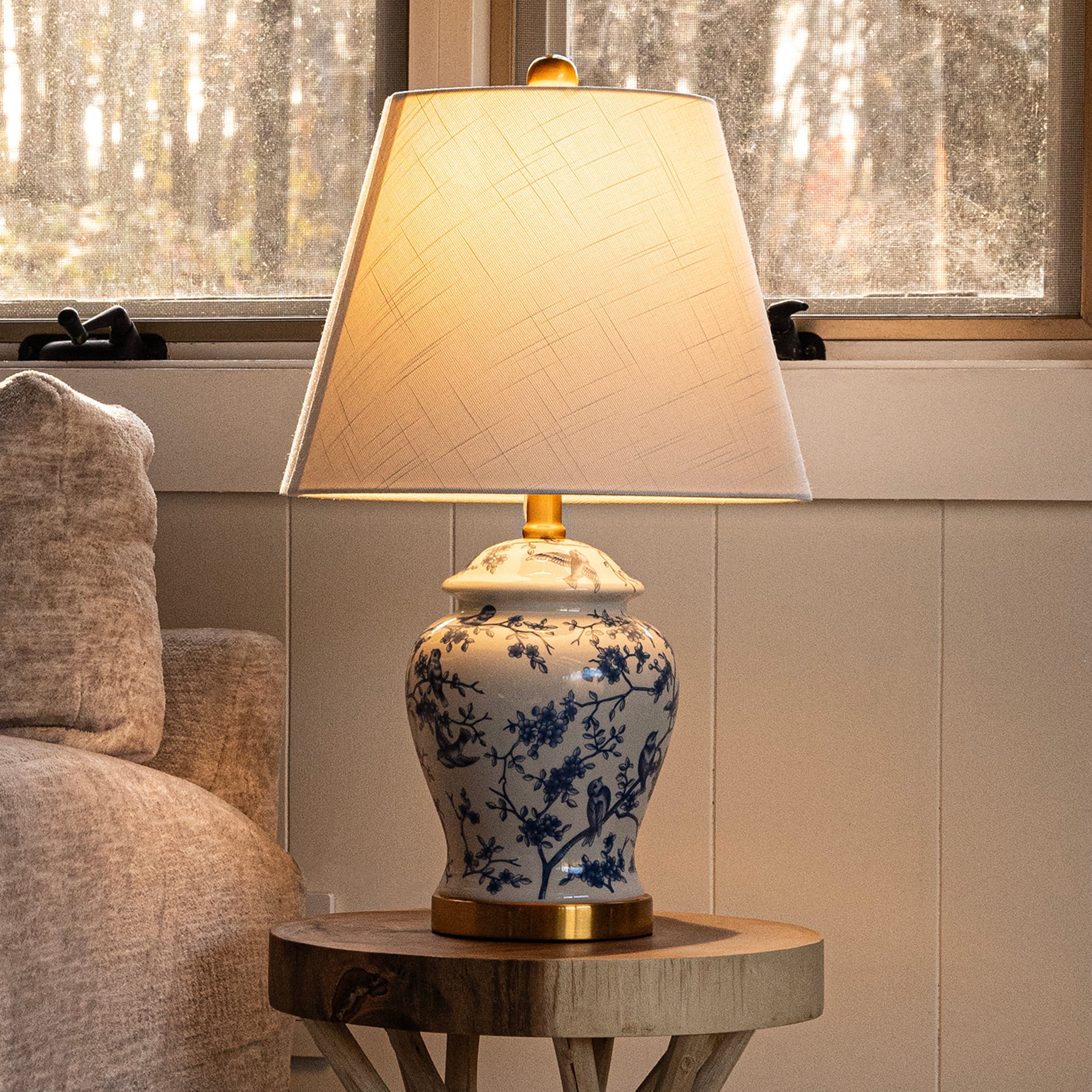 Penelope 22 Chinoiserie LED Table Lamp, Blue/White by JONATHAN Y