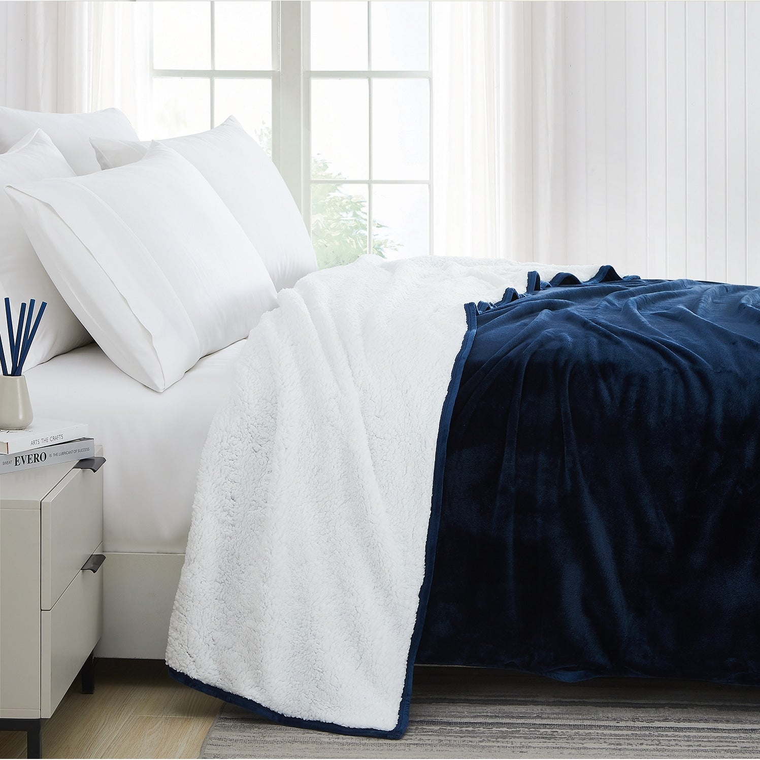 Southshore Fine Linens Reversible Sherpa Fleece Blanket