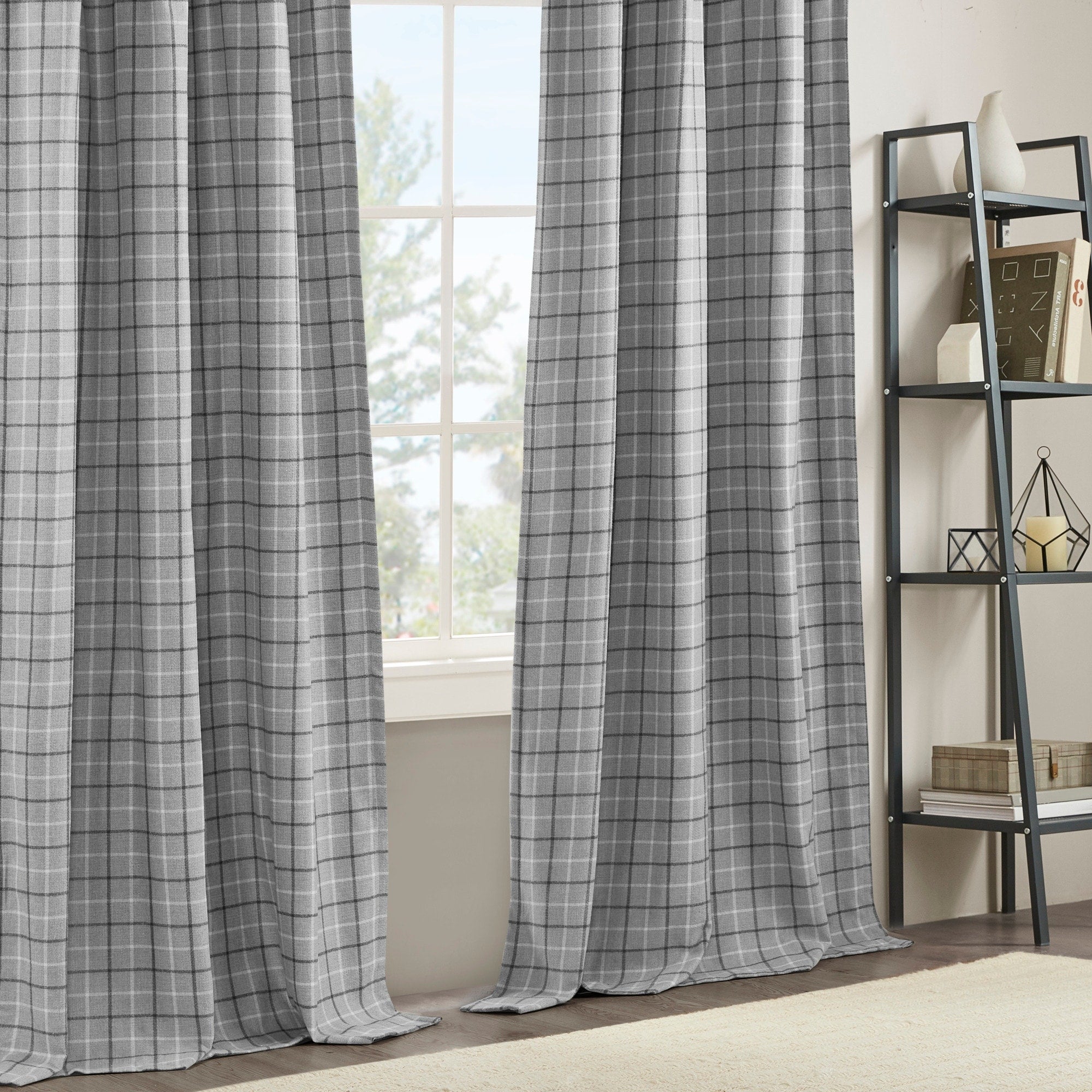 Madison Park Salford Plaid Rod Pocket and Back Tab Single Curtain Panel with Fleece Lining