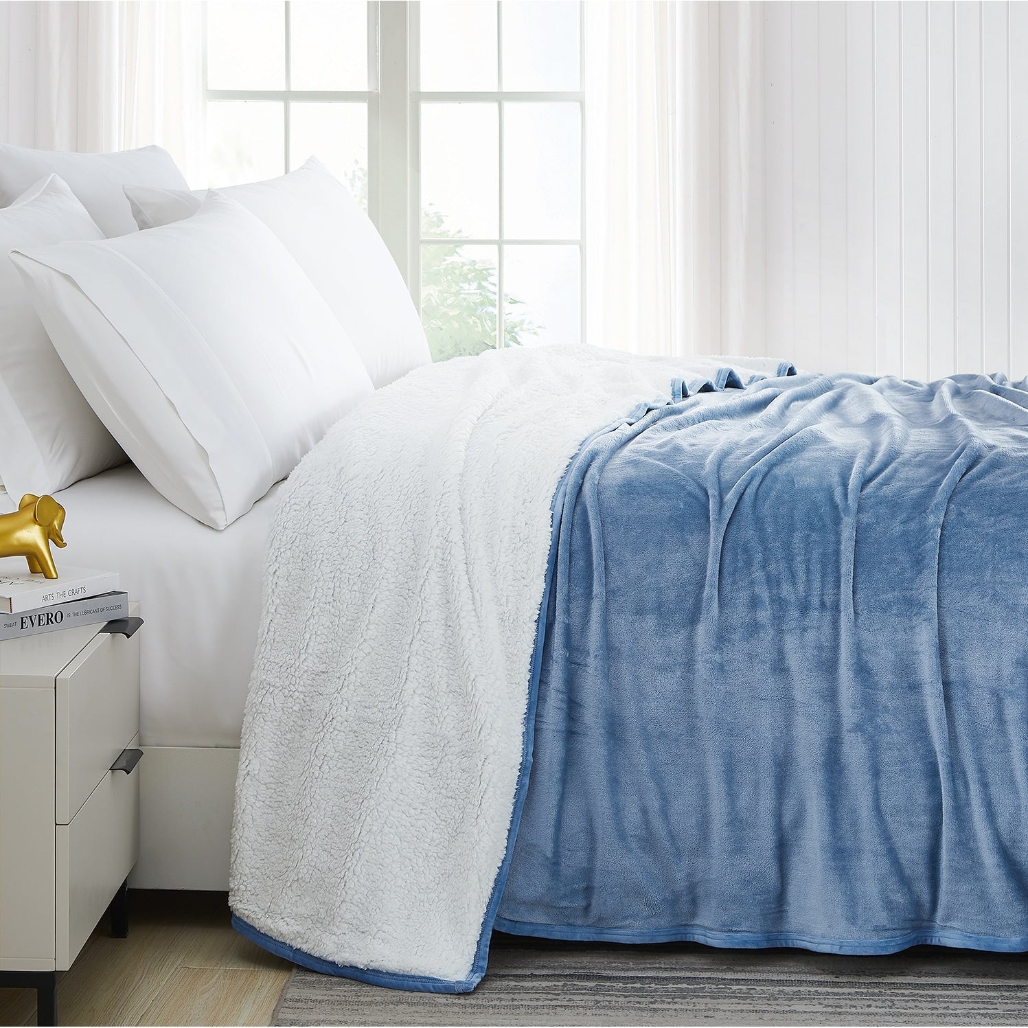 Southshore Fine Linens Reversible Sherpa Fleece Blanket