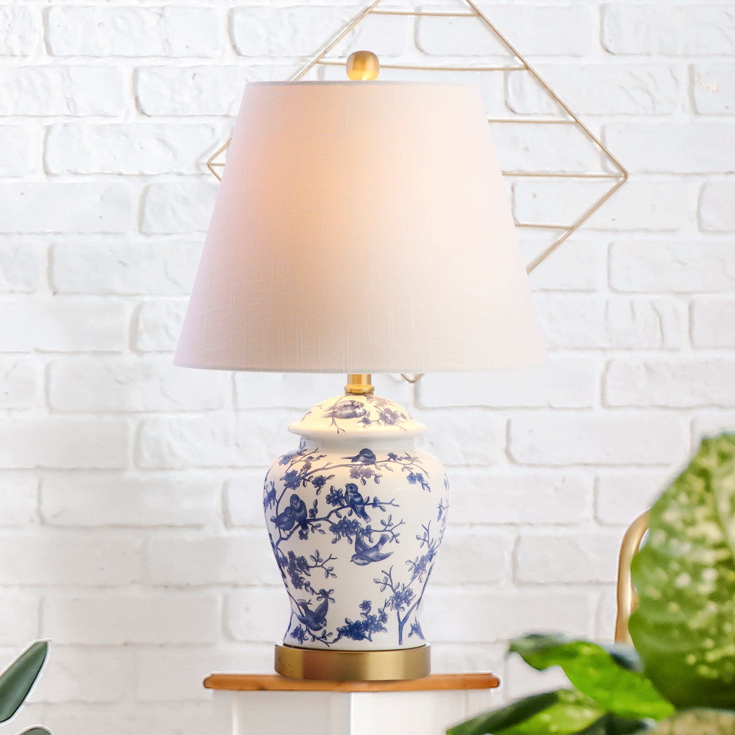 Penelope 22 Chinoiserie LED Table Lamp, Blue/White by JONATHAN Y