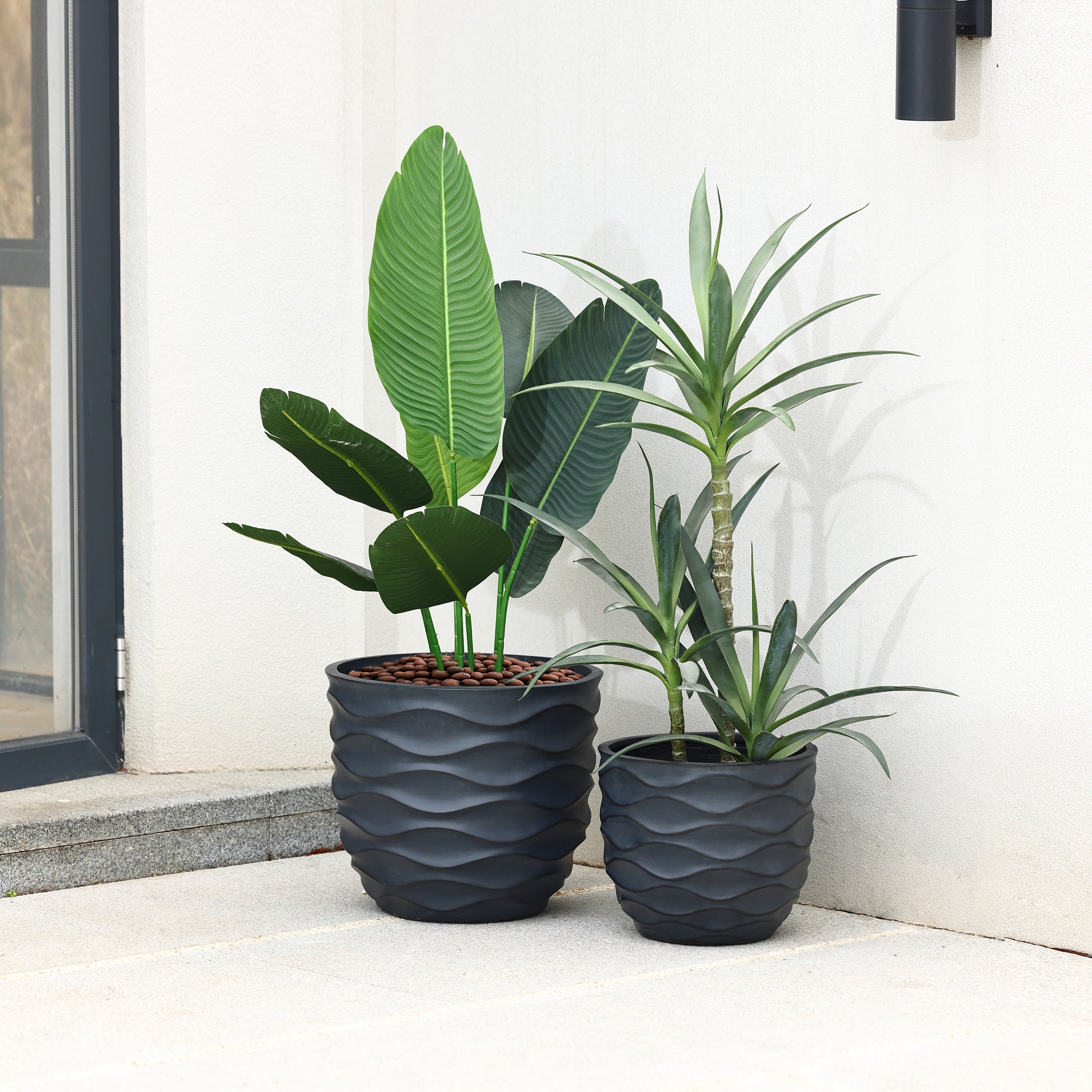 Round Black Waves Indoor/Outdoor MgO Planter