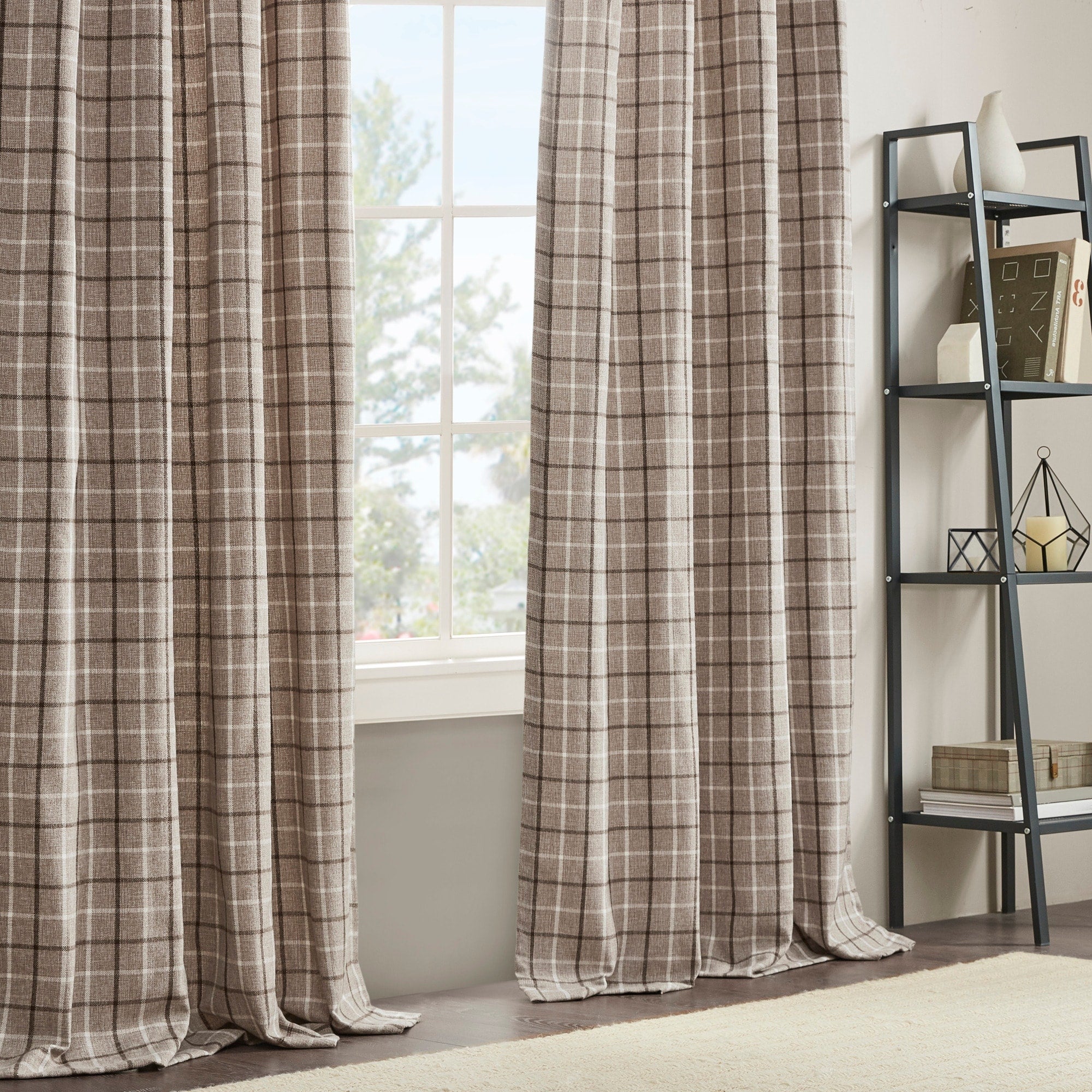 Madison Park Salford Plaid Rod Pocket and Back Tab Single Curtain Panel with Fleece Lining