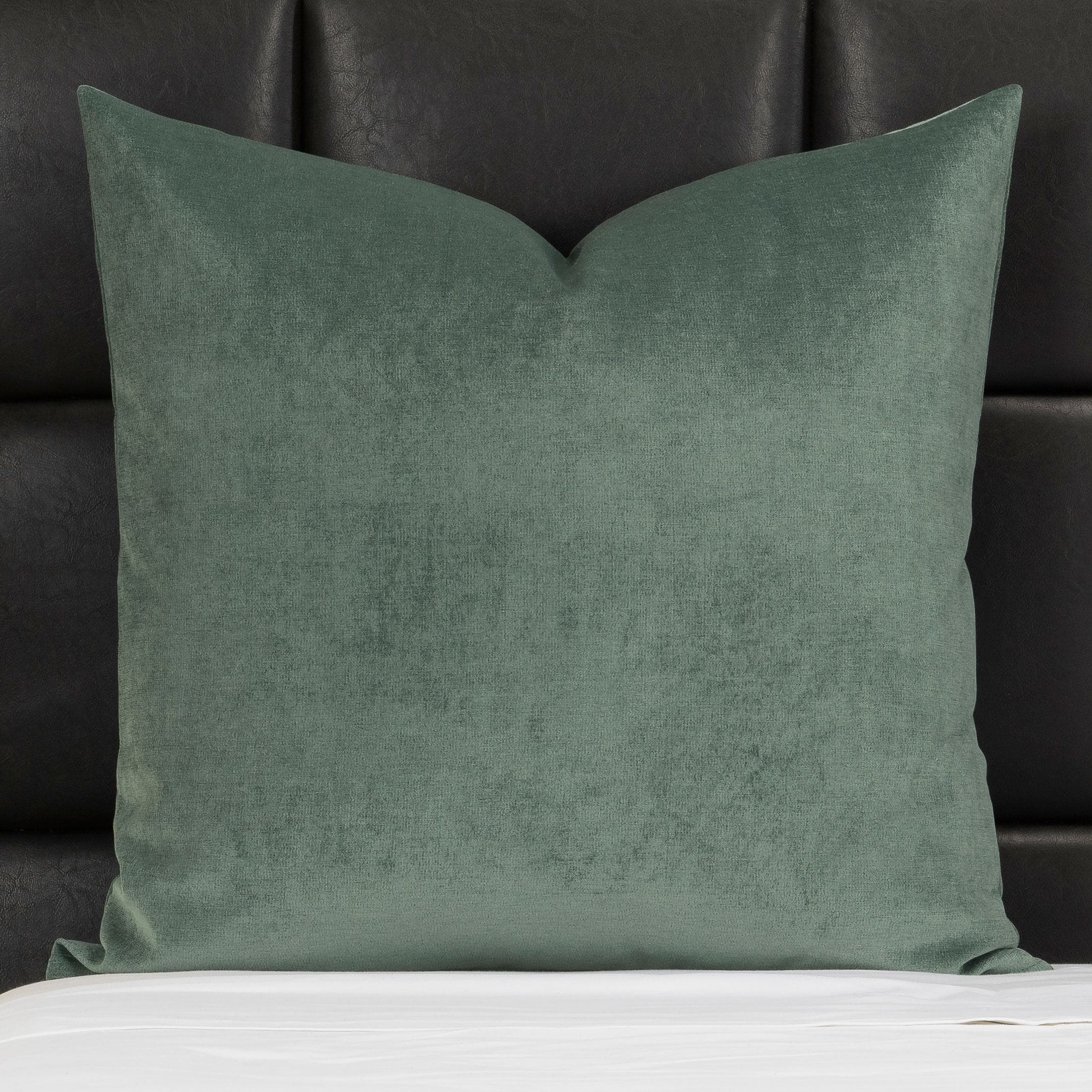 Mixology Padma Washable Polyester Throw Pillow