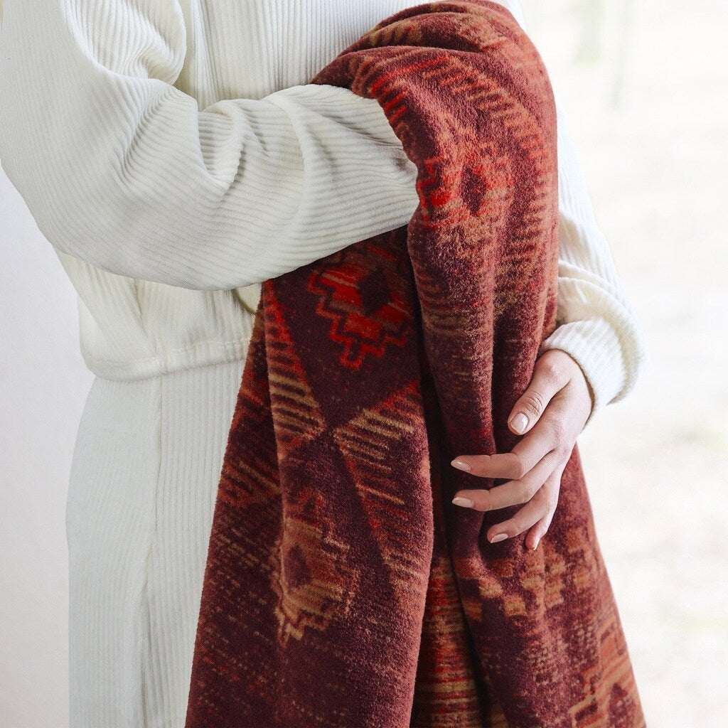 IBENA Southwestern Burgundy Fall Inspired Cozy Throw Blanket 'Gaya'