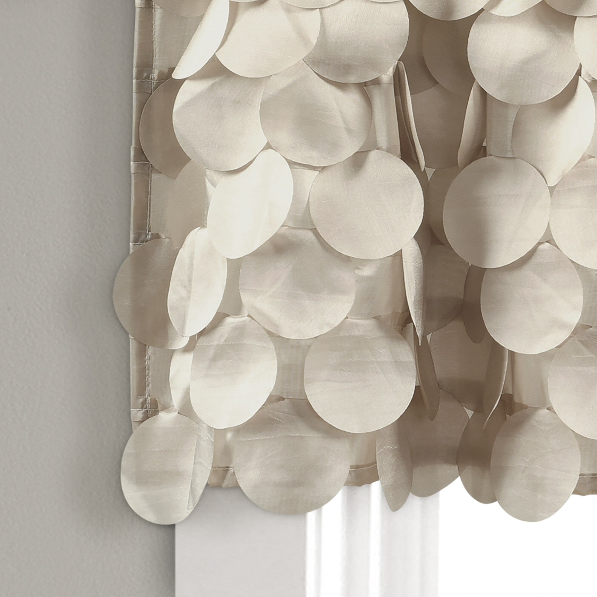 Lush Decor Gigi Delicate Textured Window Valance