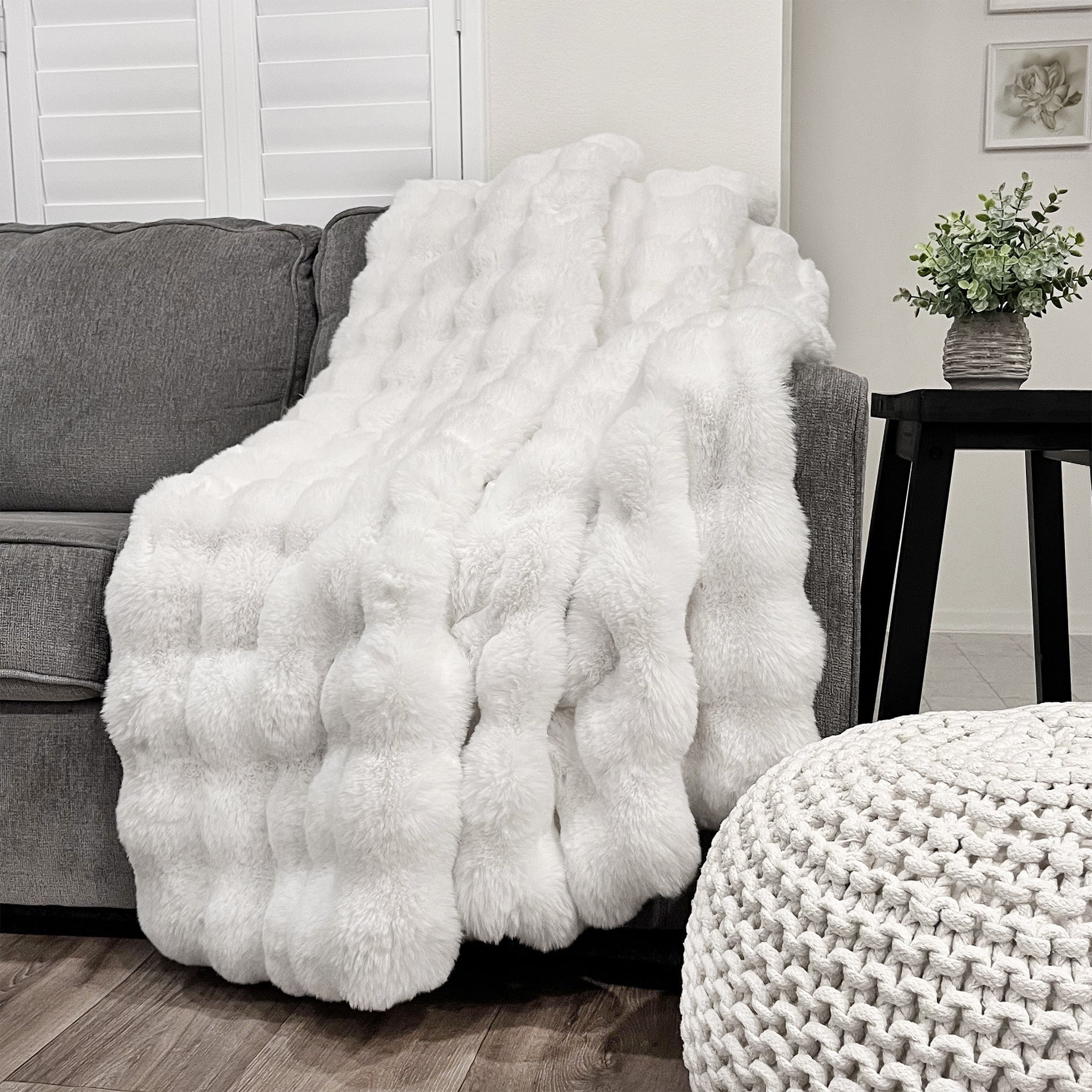 The Mood Cubby FauxFur Throw