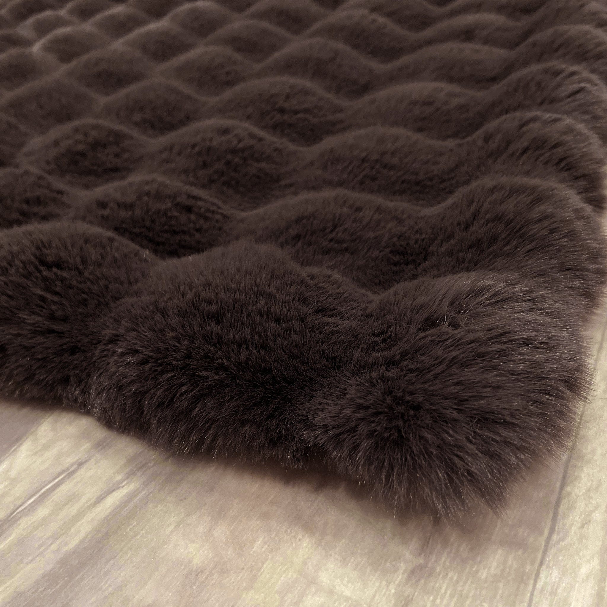 The Mood Cubby FauxFur Throw