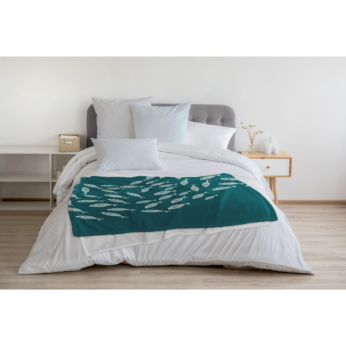 Escuela Fleece Throw Blanket