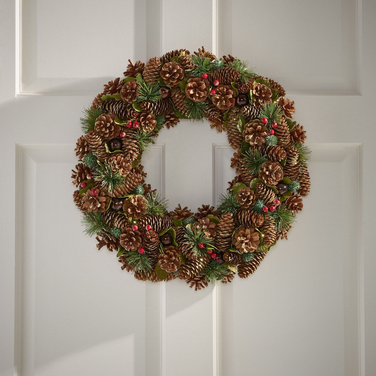 Pine Cone Wreath For Christmas - Brown Multi