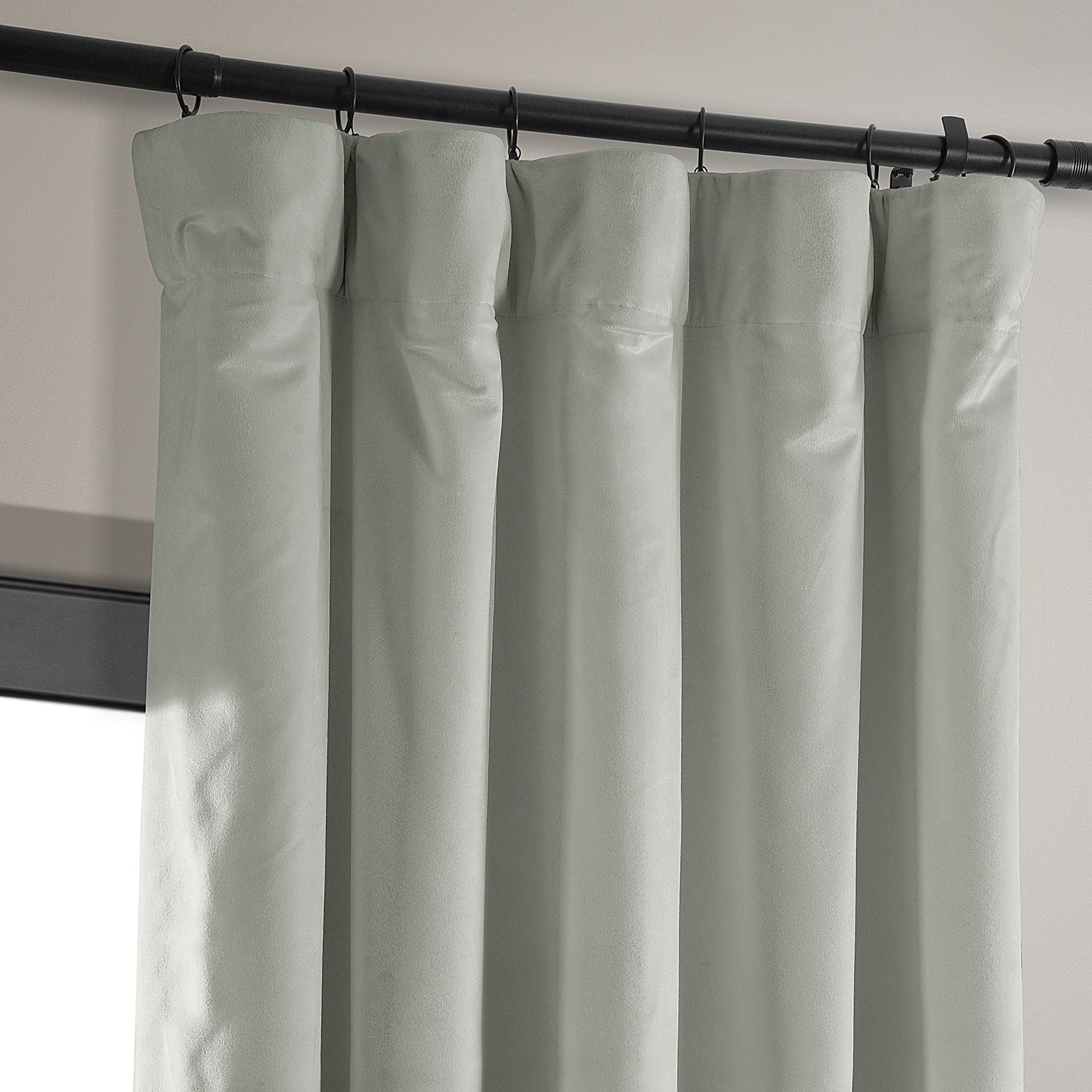 Exclusive Fabrics Signature Velvet Blackout Curtains (1 Panel) - Luxurious Single Drapery for Enhanced Light Blockage