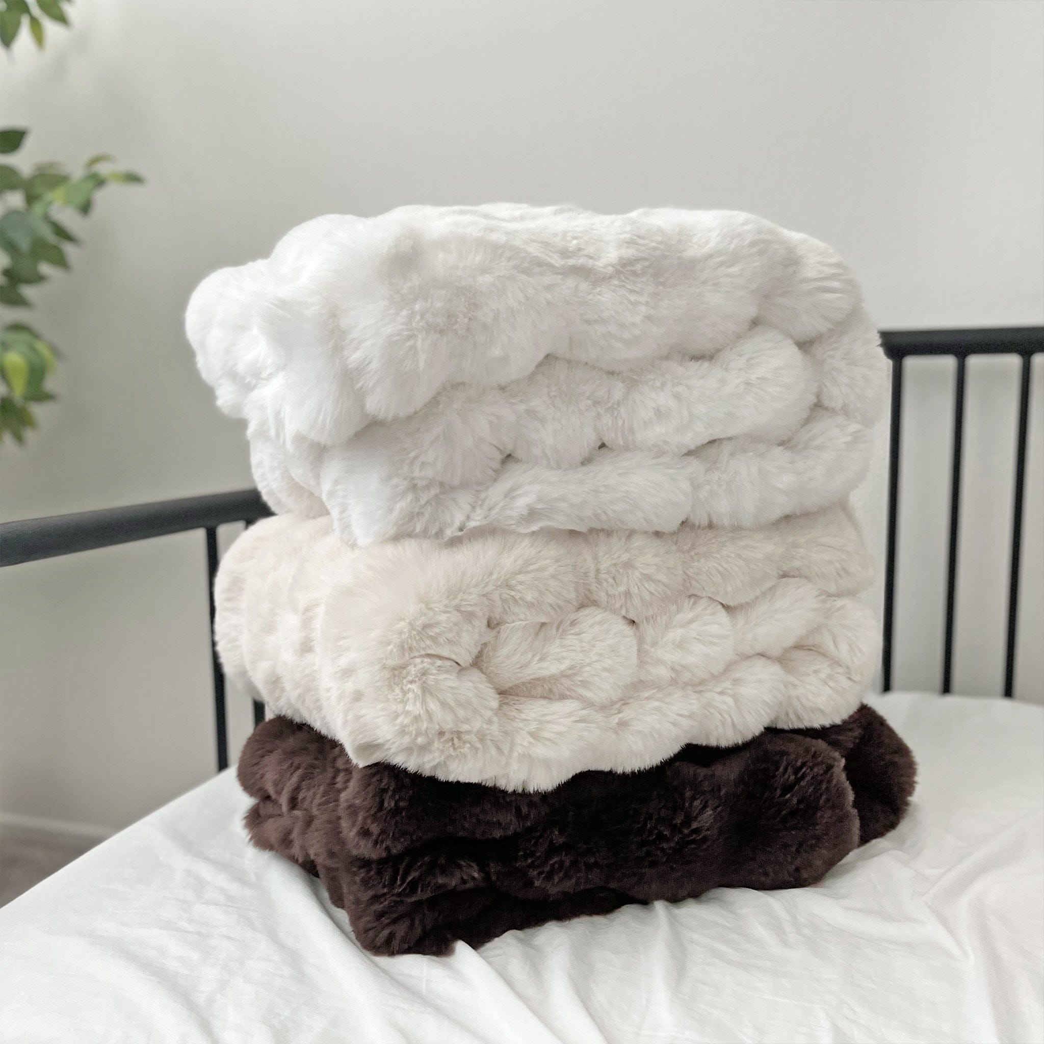 The Mood Cubby FauxFur Throw