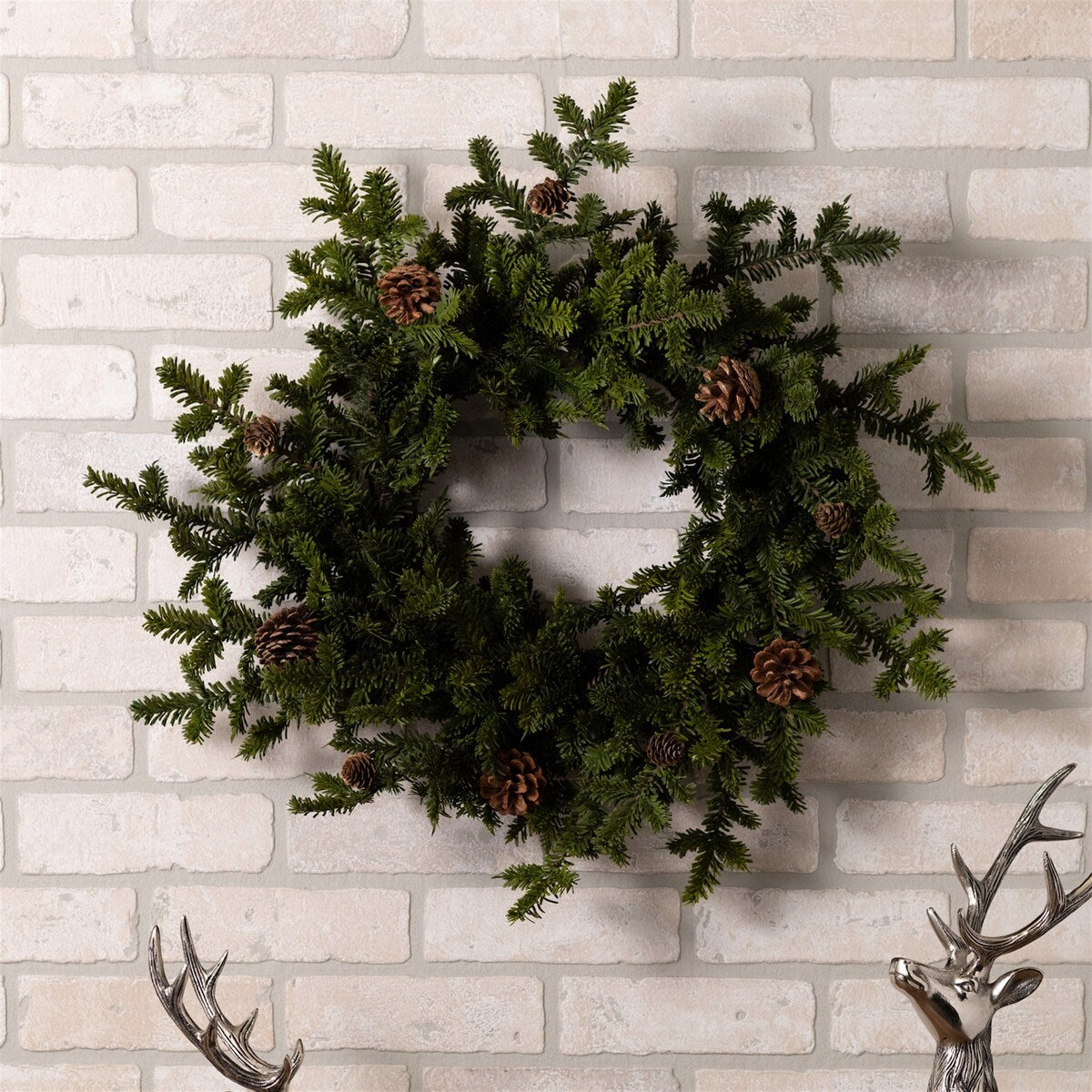 Pine Cone Wreath 25D - Green, Brown